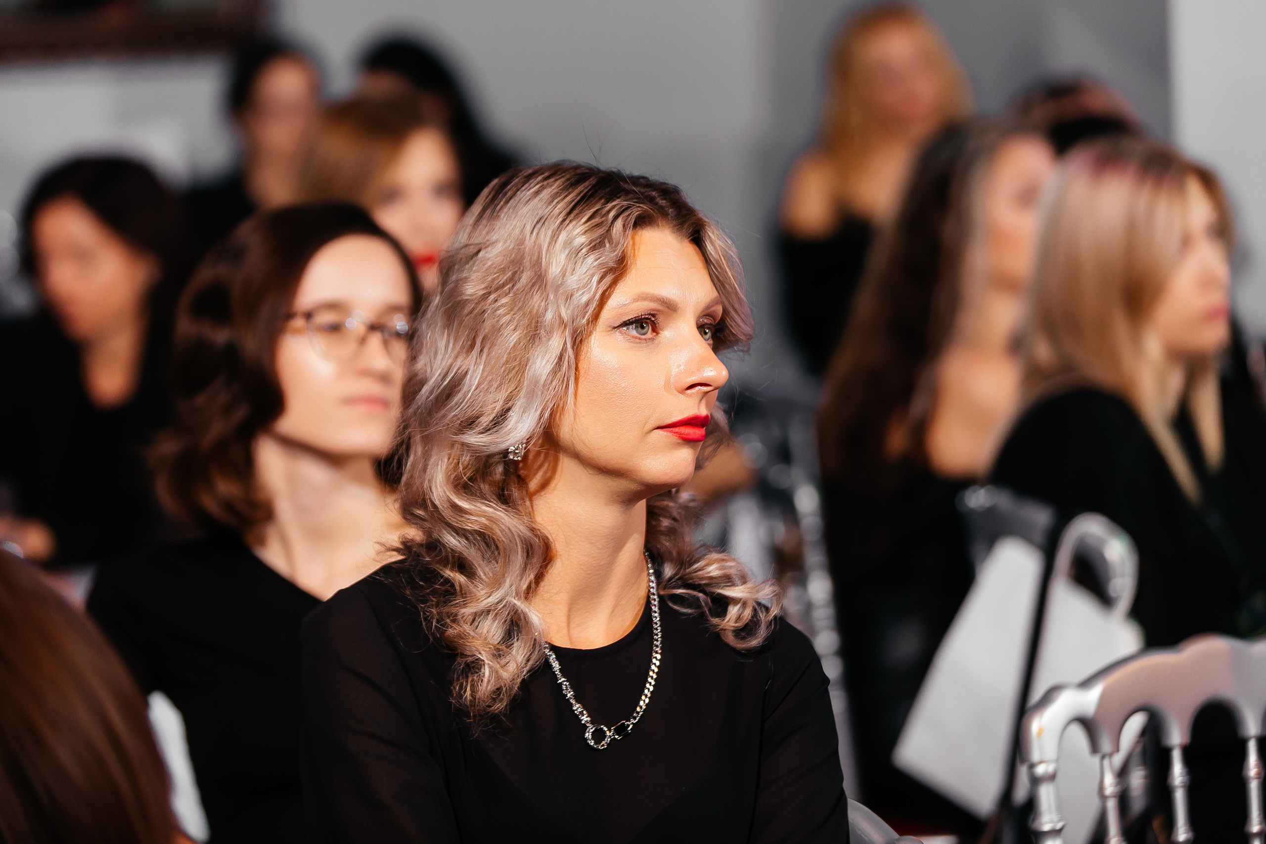 Фотозона+выступление спикеров. Фотограф в Красноярске Надежда Воскресенская