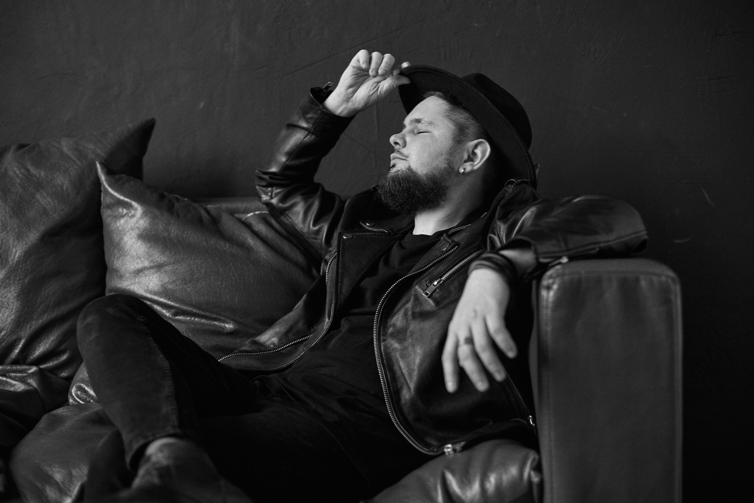 Когда фотограф снимает фотографа получается…. Свадебный, семейный, портретный фотограф Челябинск