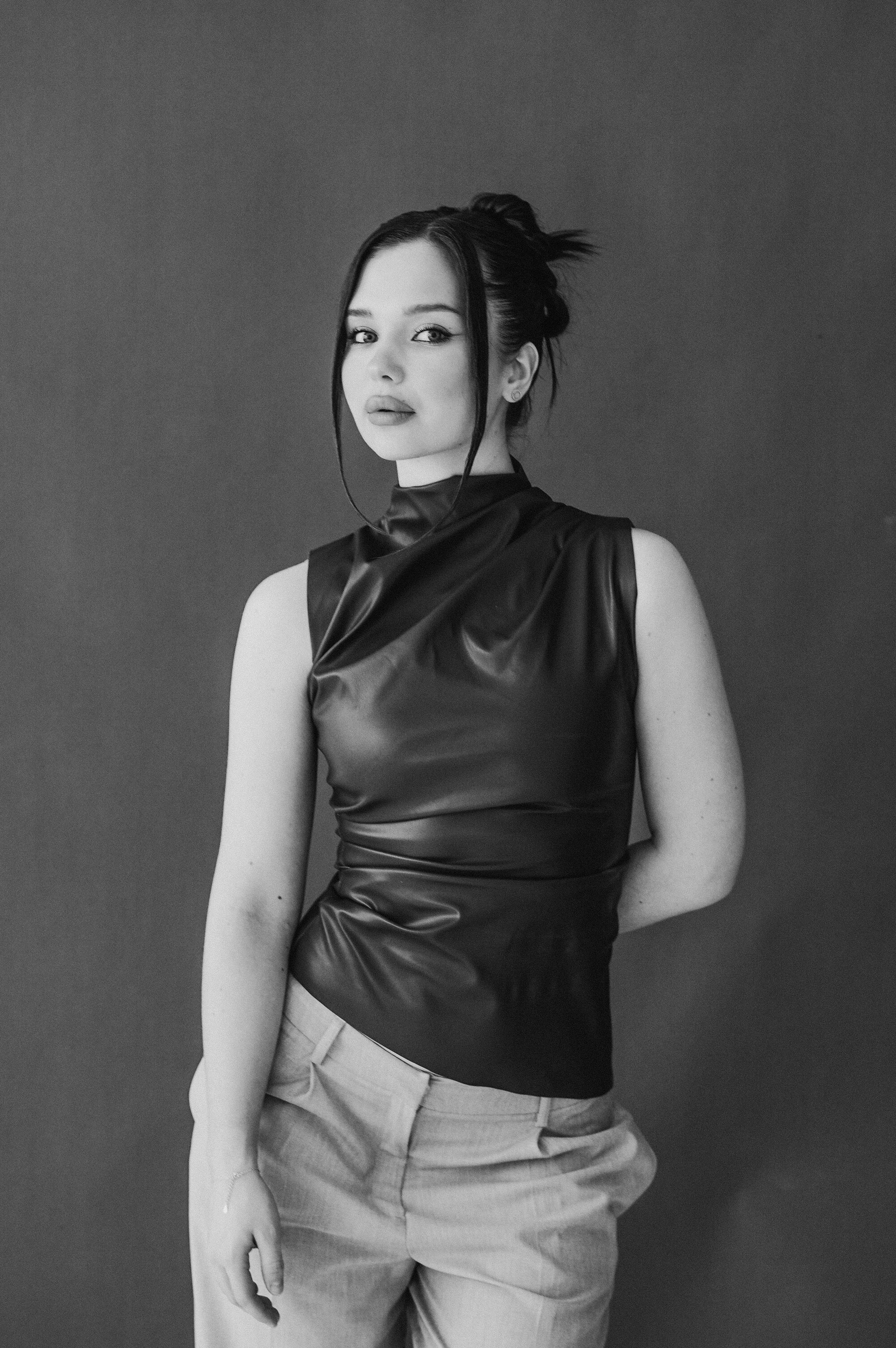 Kira. Я — Алёна и я фотографирую красиво (е)