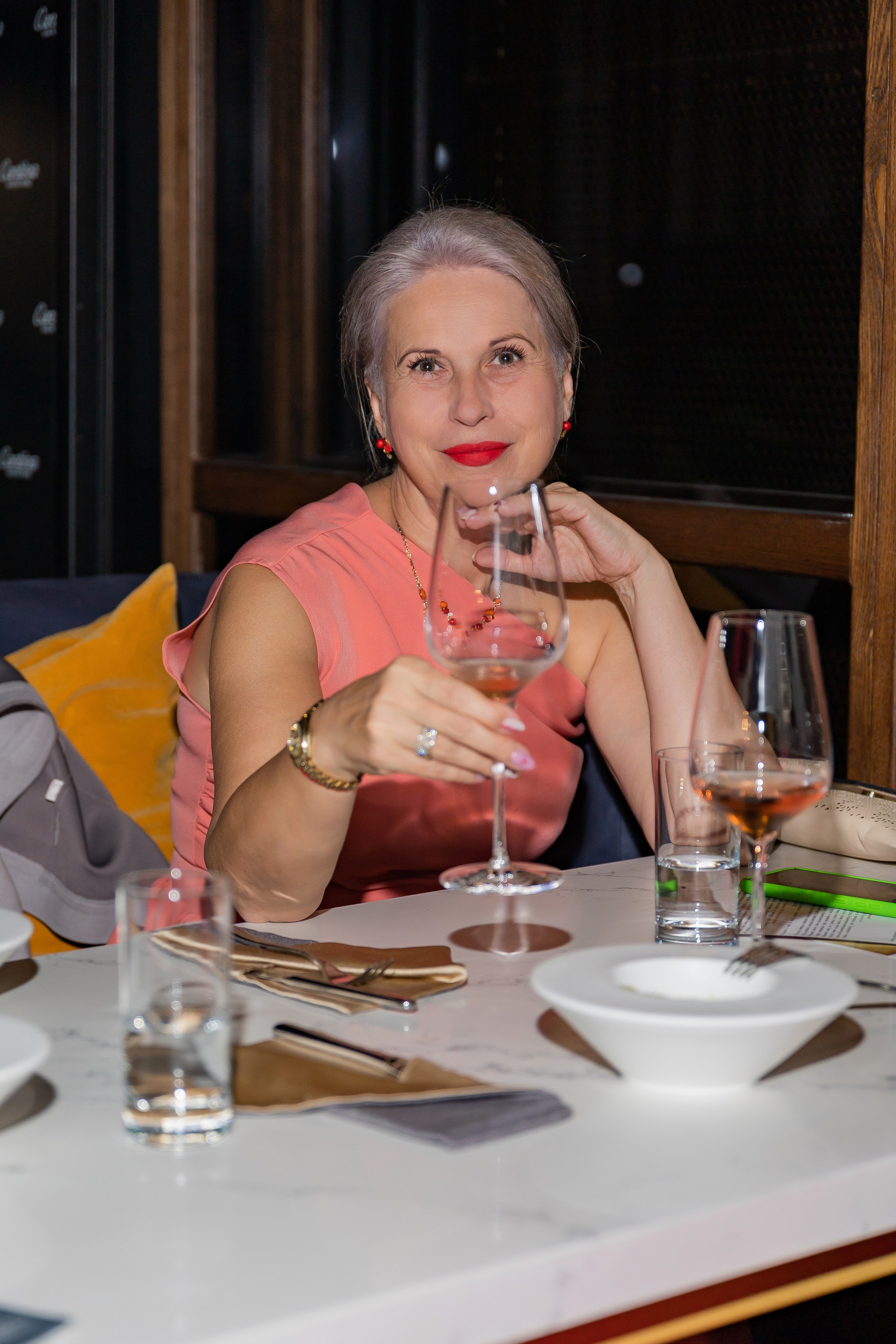 Дигустация вина от магазина Дилан в ресторане Кантина. Выпускные альбомы во Владивостоке