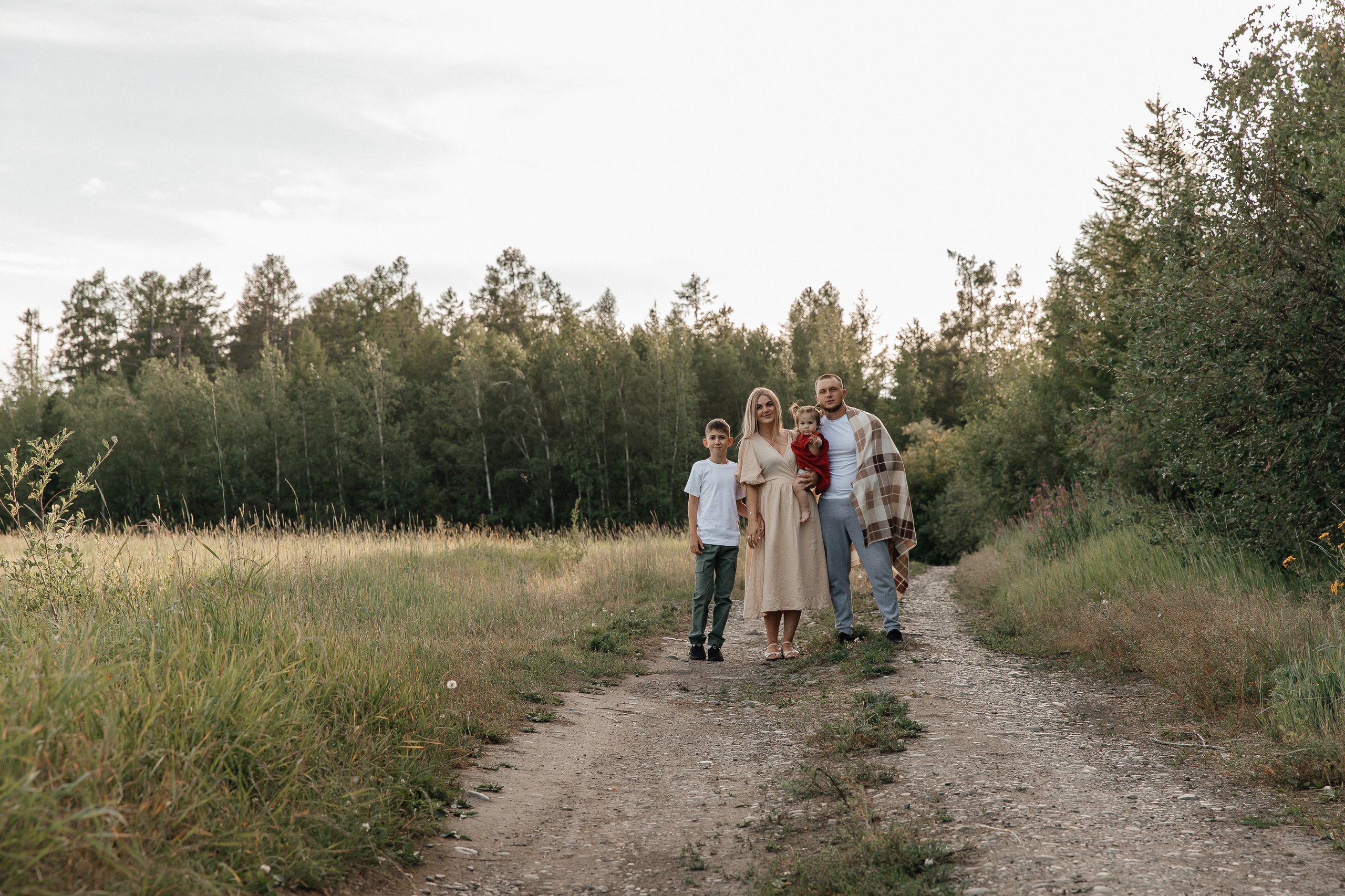 Валя, Дима и детки. Воронистая Анастасия. Фотограф Якутия, Томпонский район