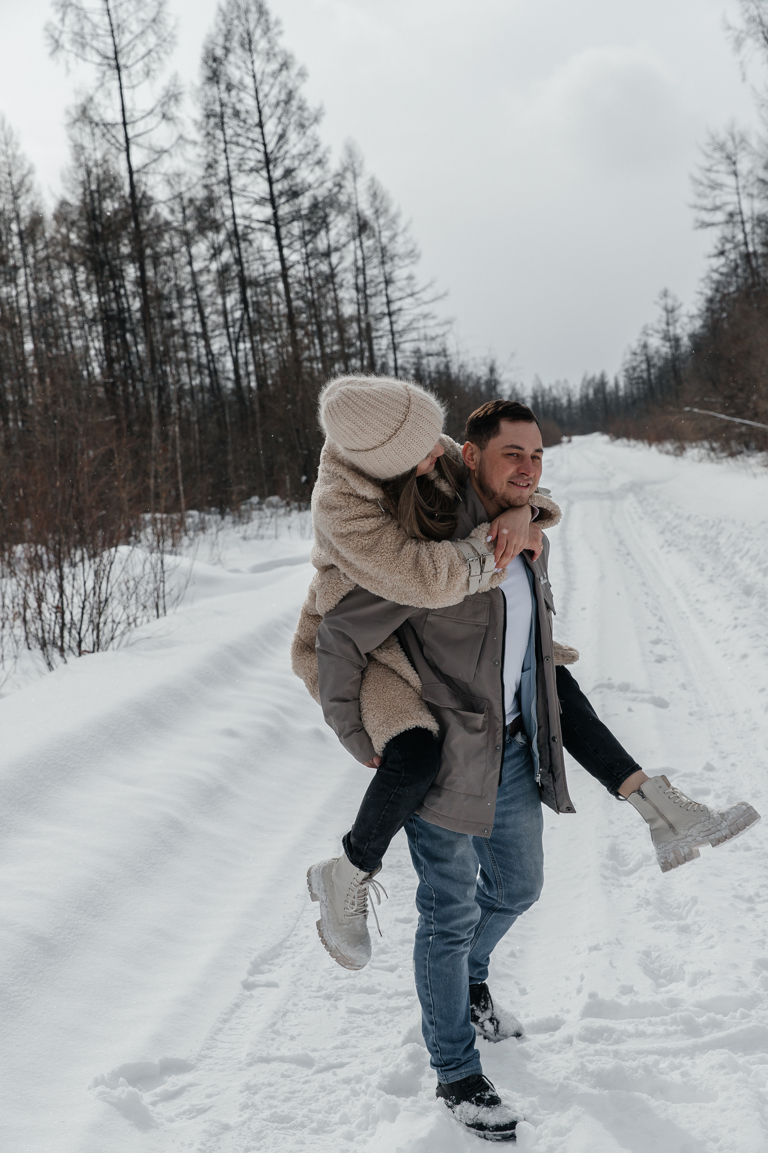 Катя и Дима. Воронистая Анастасия. Фотограф Якутия, Томпонский район