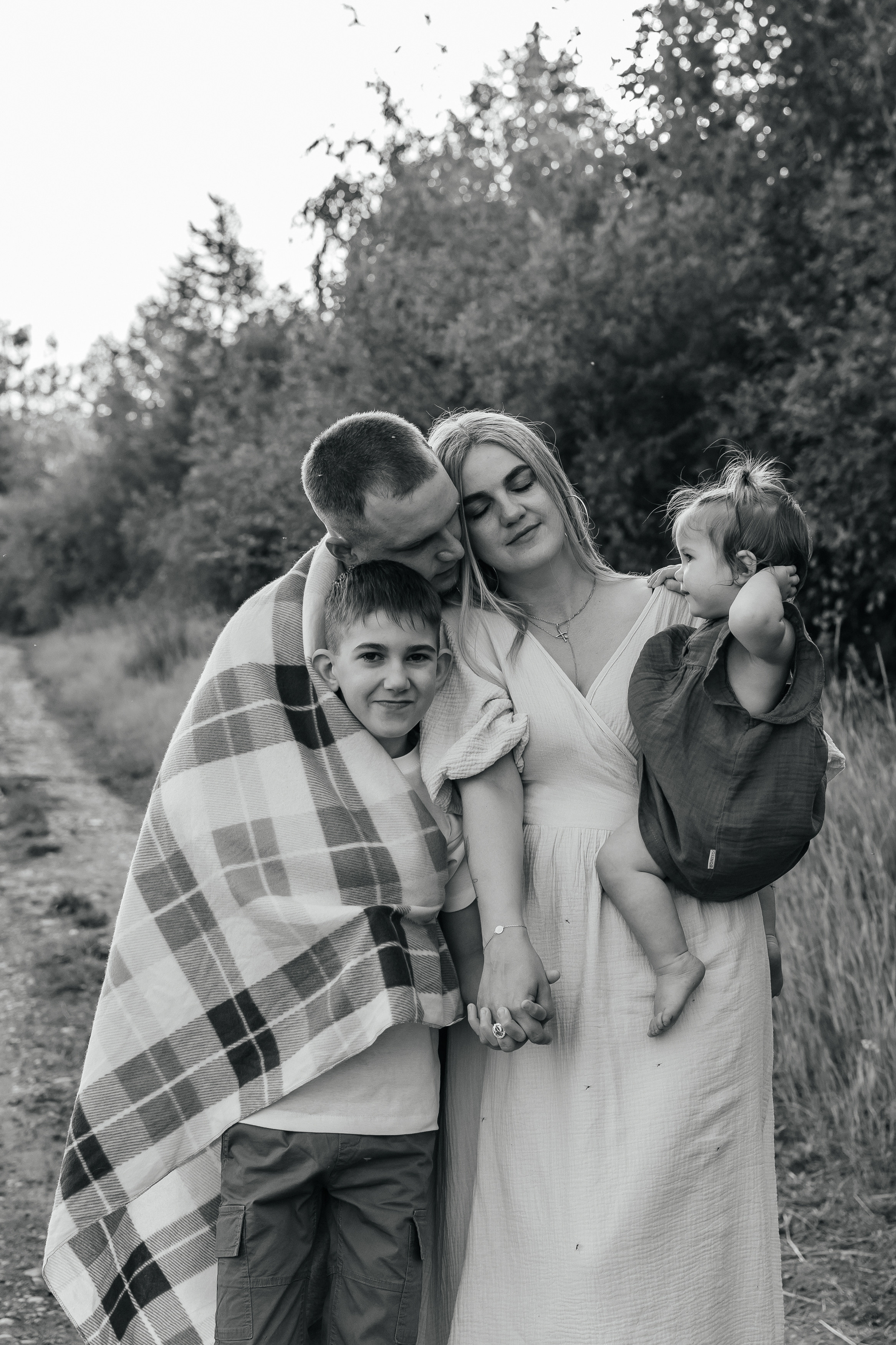 Валя, Дима и детки. Воронистая Анастасия. Фотограф Якутия, Томпонский район