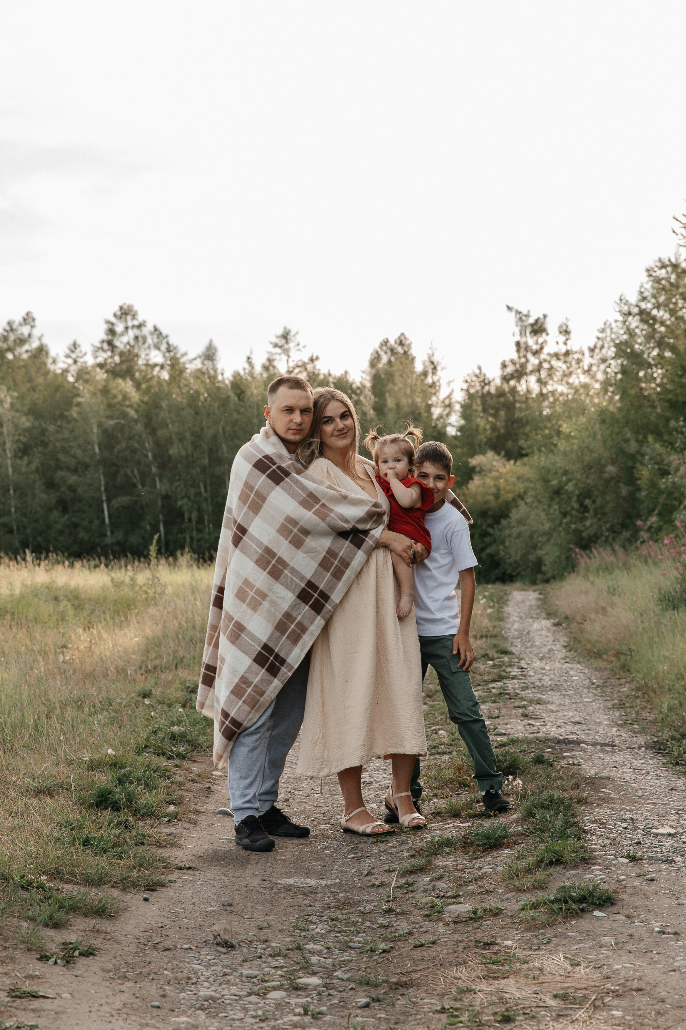 Валя, Дима и детки. Воронистая Анастасия. Фотограф Якутия, Томпонский район