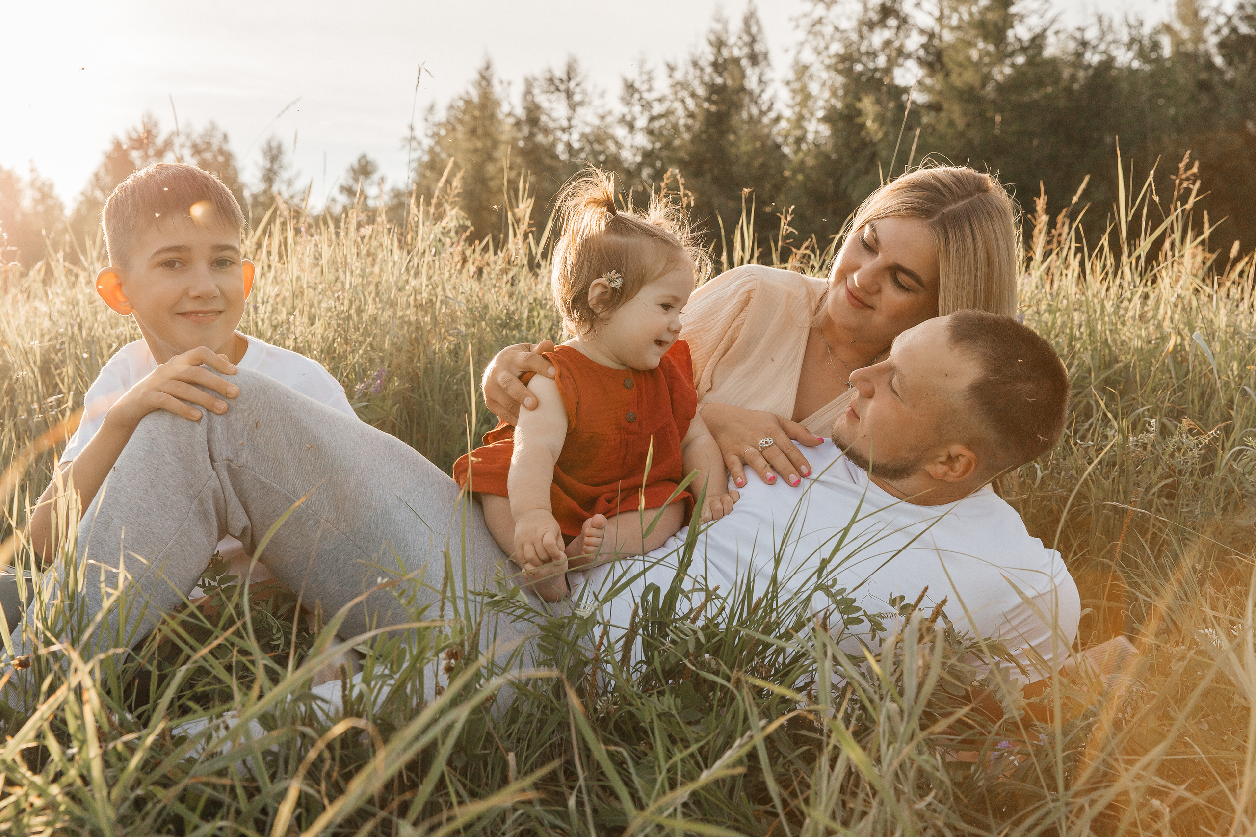 Валя, Дима и детки. Воронистая Анастасия. Фотограф Якутия, Томпонский район