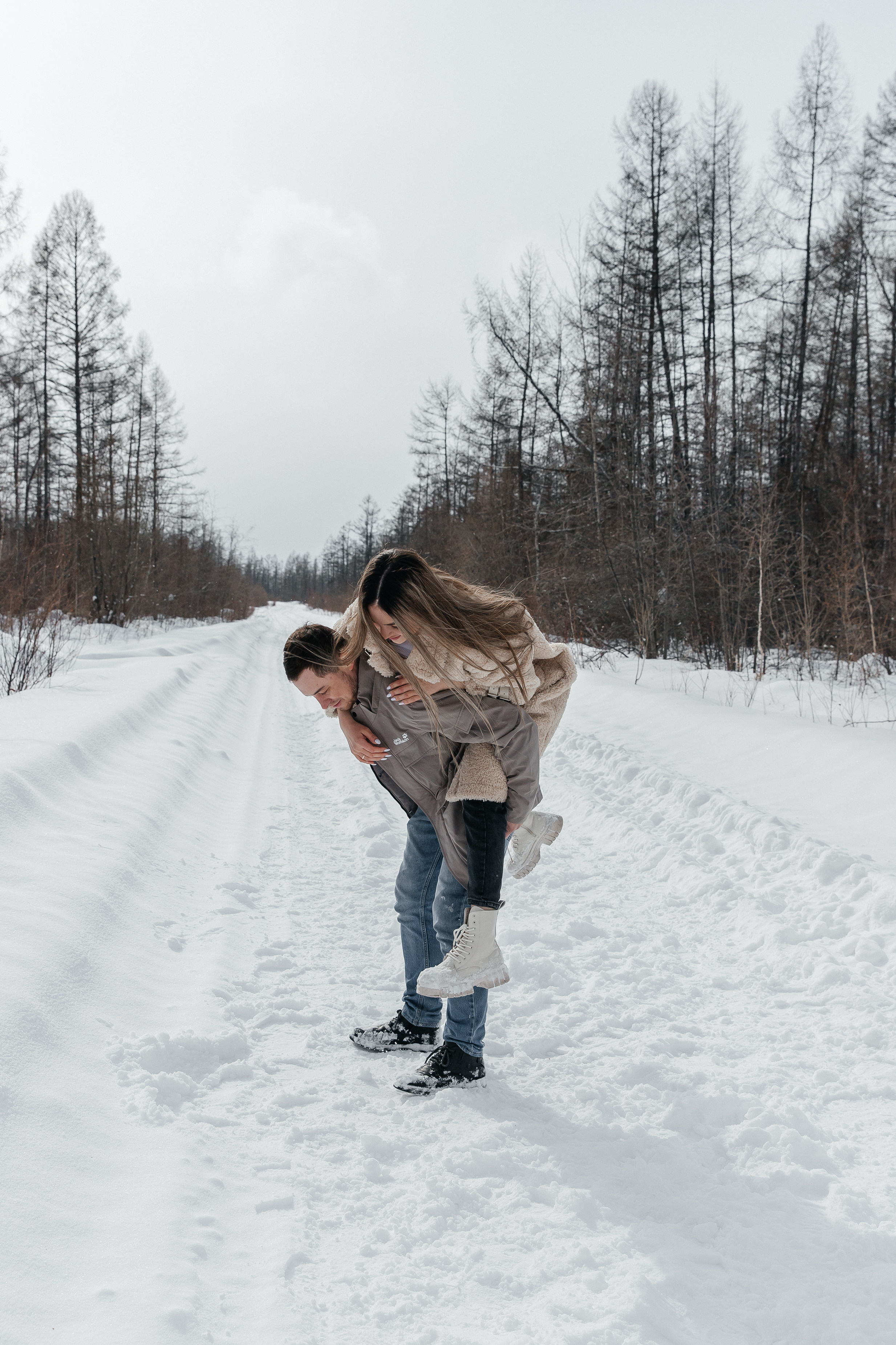 Катя и Дима. Воронистая Анастасия. Фотограф Якутия, Томпонский район