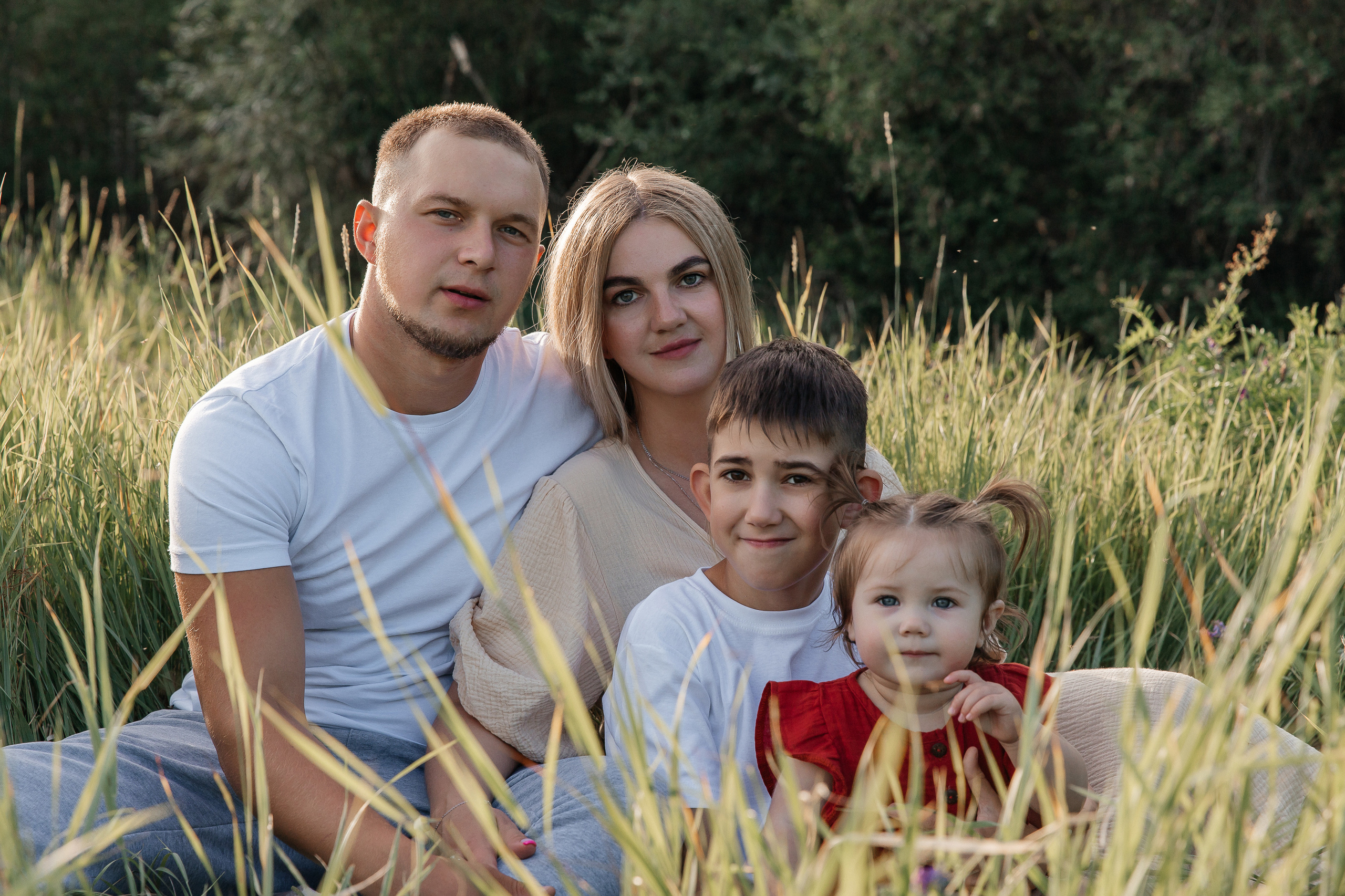 Валя, Дима и детки. Воронистая Анастасия. Фотограф Якутия, Томпонский район