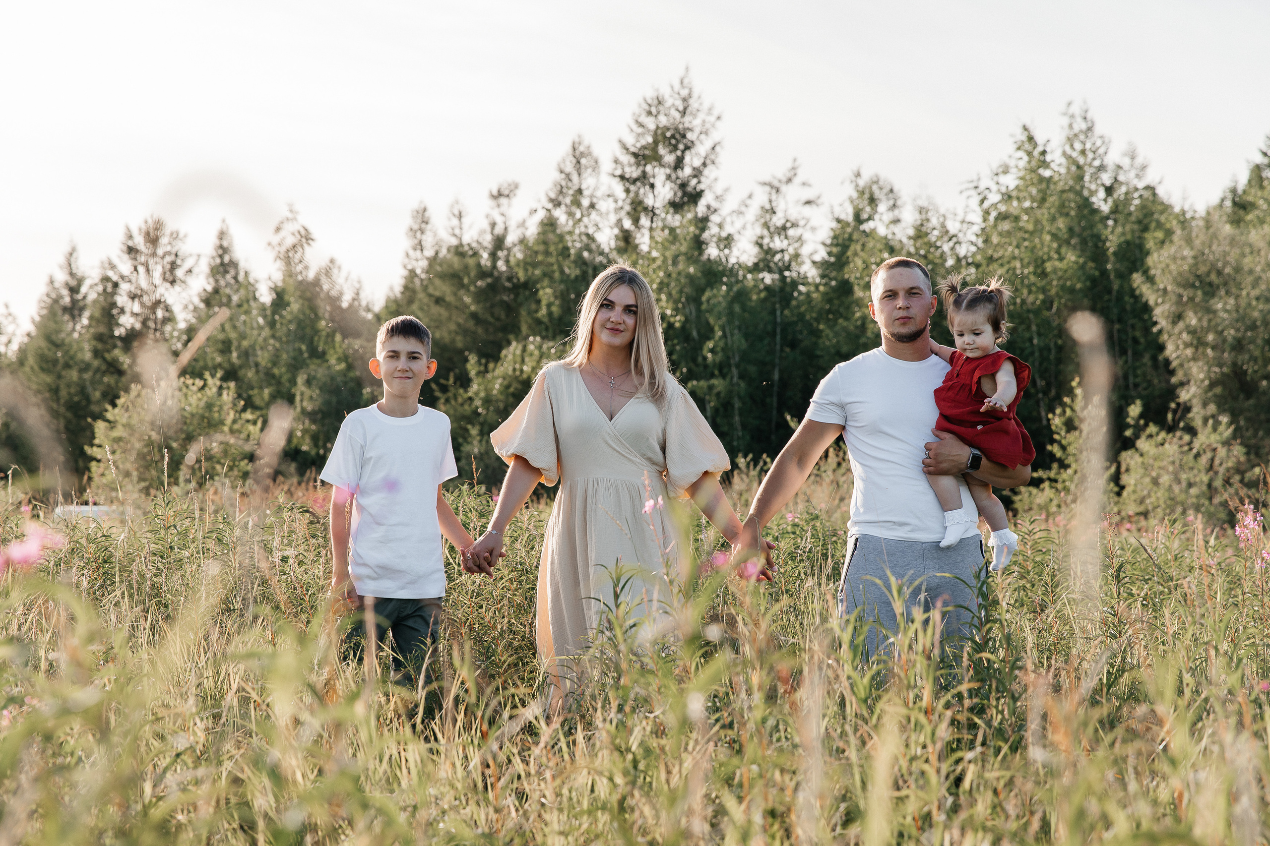 Валя, Дима и детки. Воронистая Анастасия. Фотограф Якутия, Томпонский район