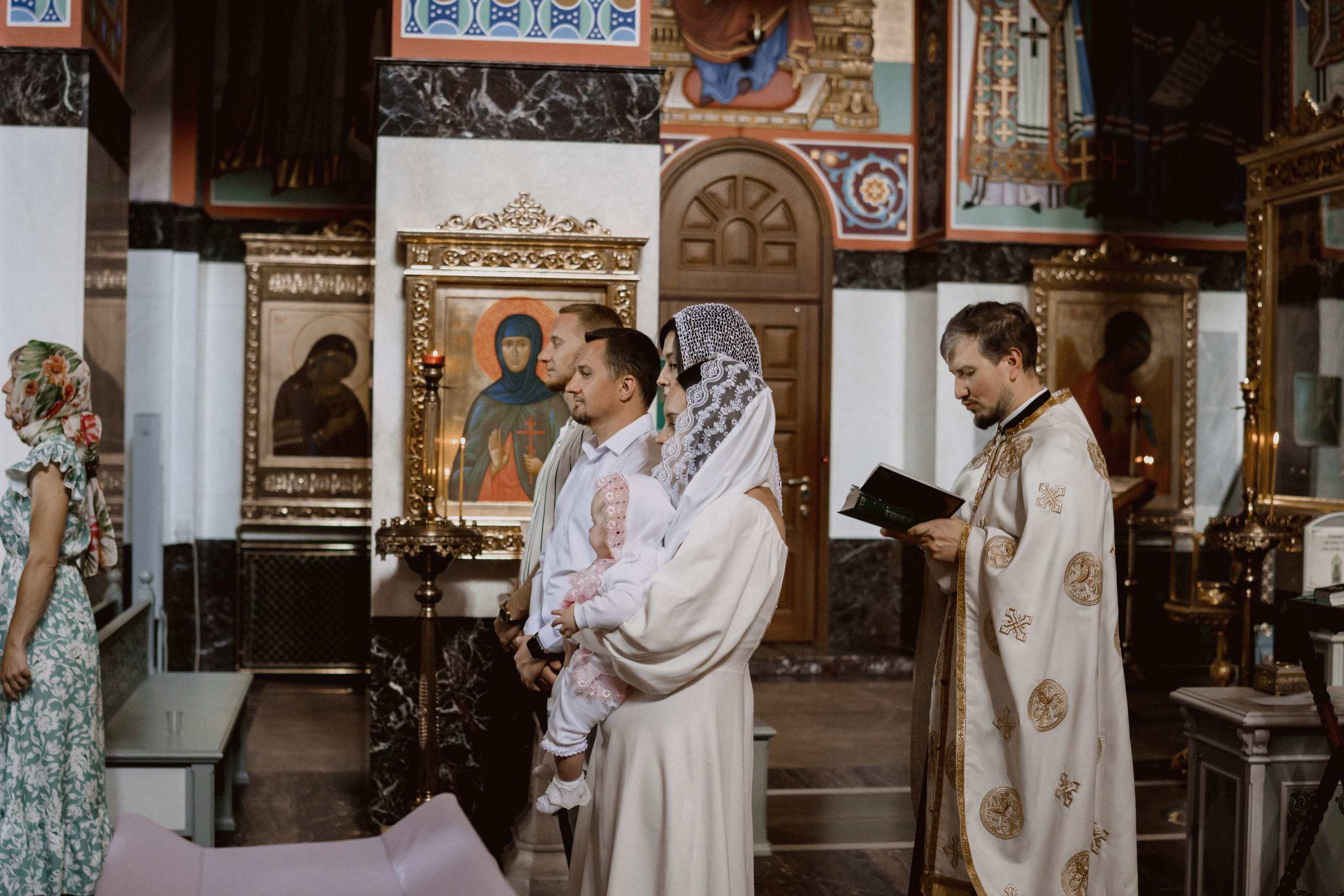 Крещение в Новодевичьем монастыре. Семейный фотограф и видеограф Алёна Ким