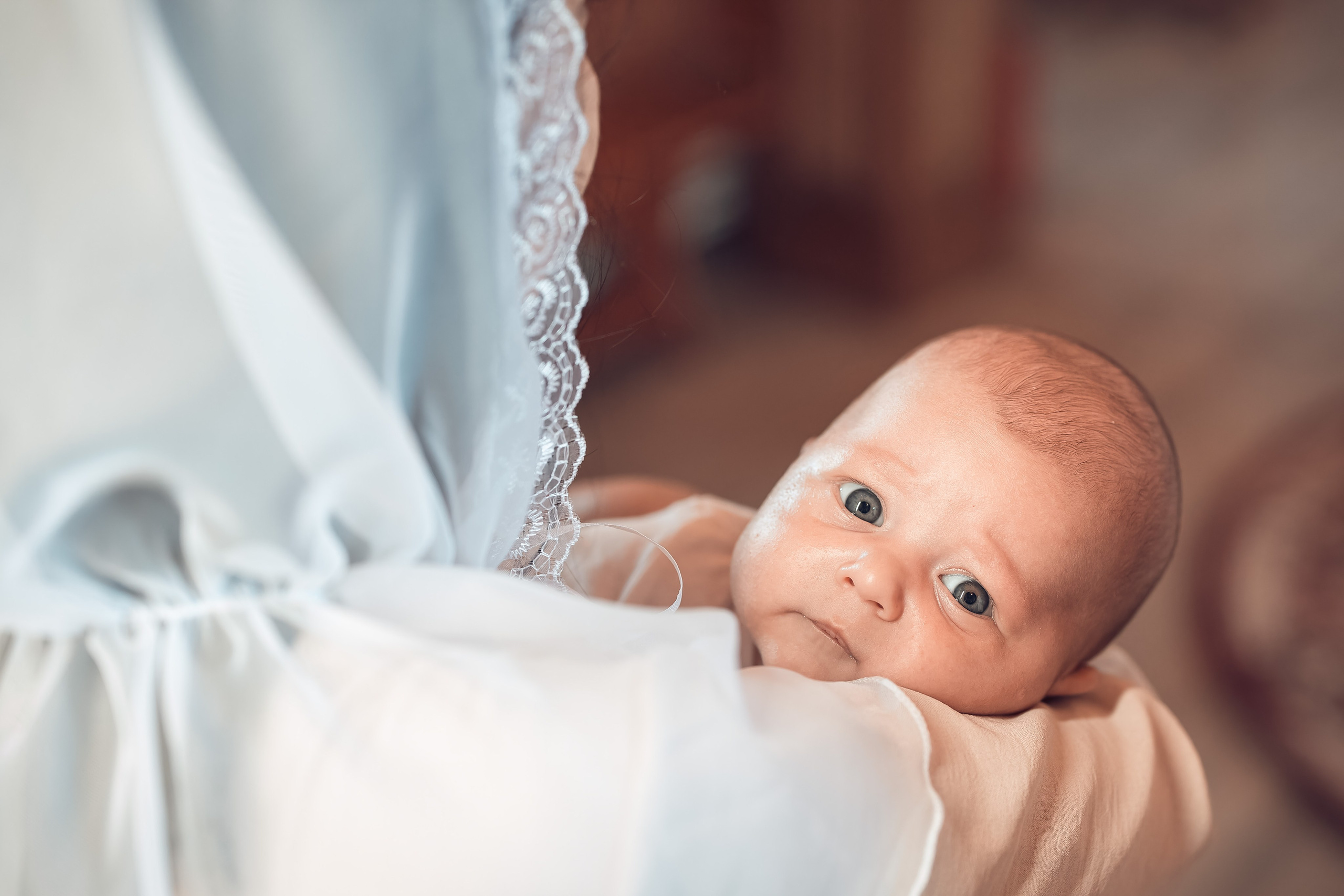 Таинства Крещения и Венчания в Старом Осколе. Фотостудия для новорожденных в Старом Осколе Гильфановых Юрия и Ольги