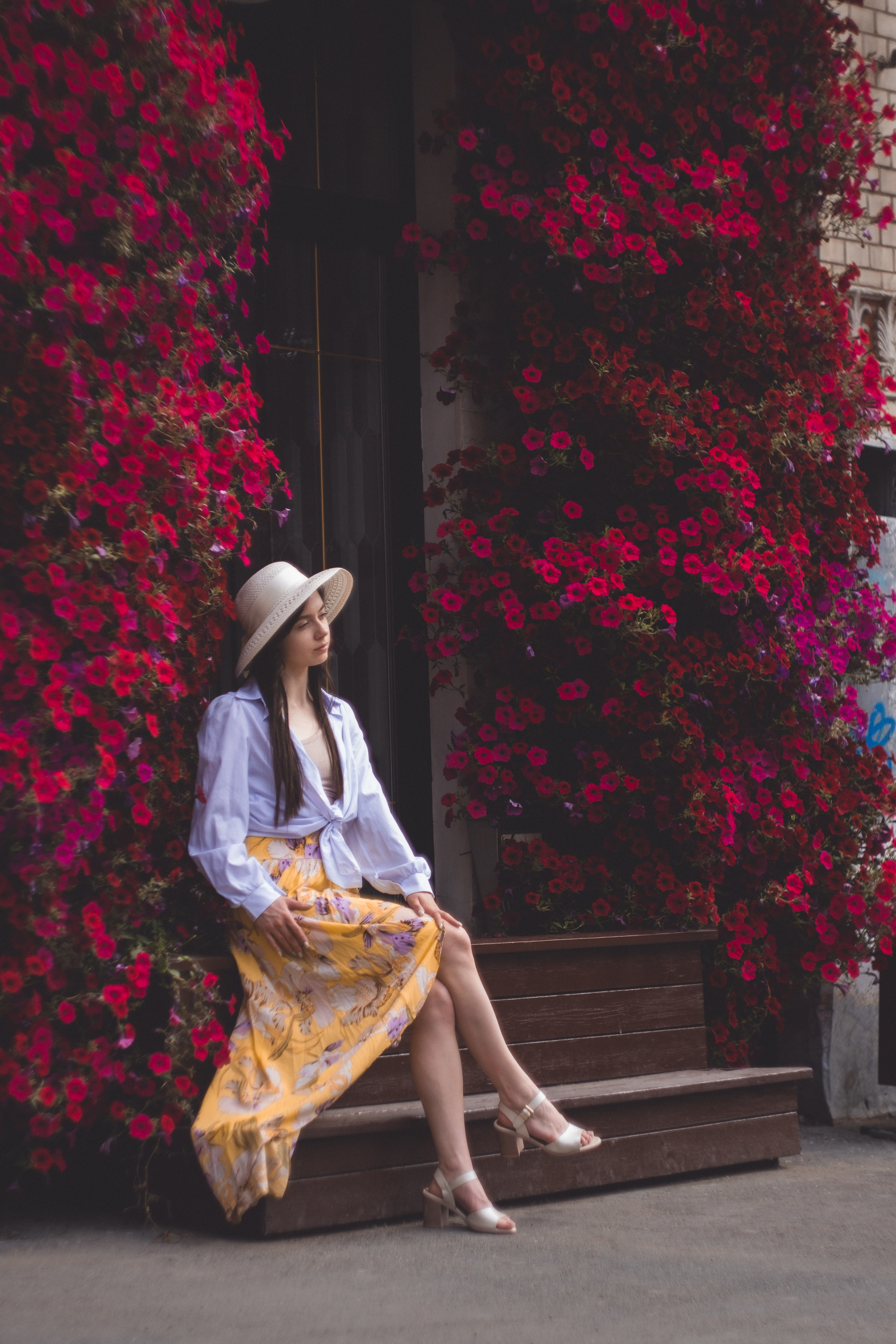 Карина. На трамвае по городу. Дмитрий Пропадалин, Нейрофотография