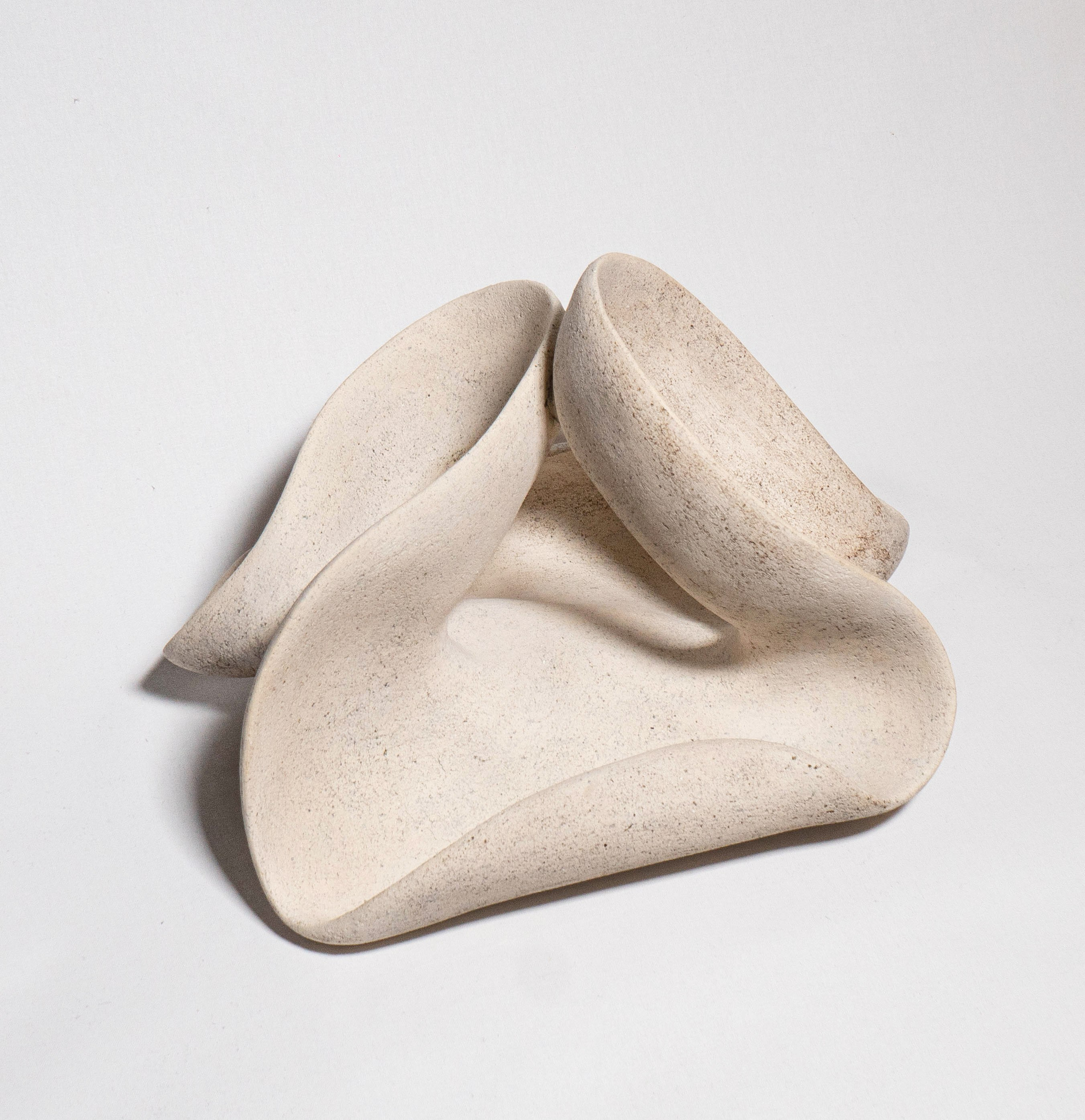 Керамическая скульптура Екатерины Кудряшовой "Миражи пустыни"