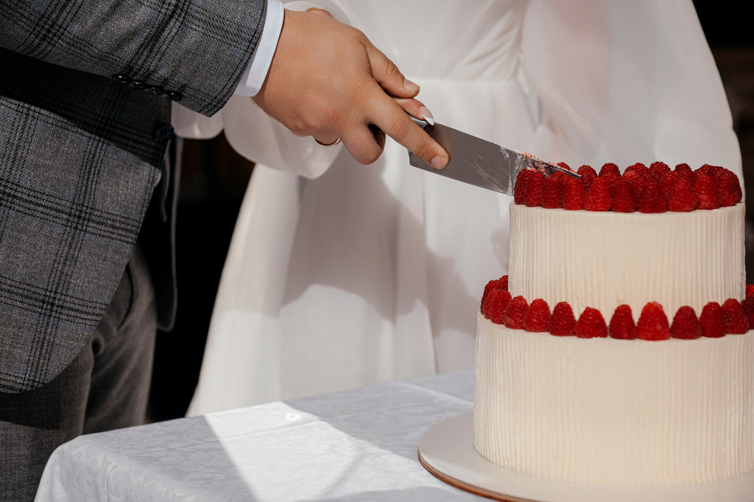 Дождик свадьбе не помеха! Гребнево, Барин. Свадебный и семейный фотограф Виктория Носачёва. Щелково, Москва и МО