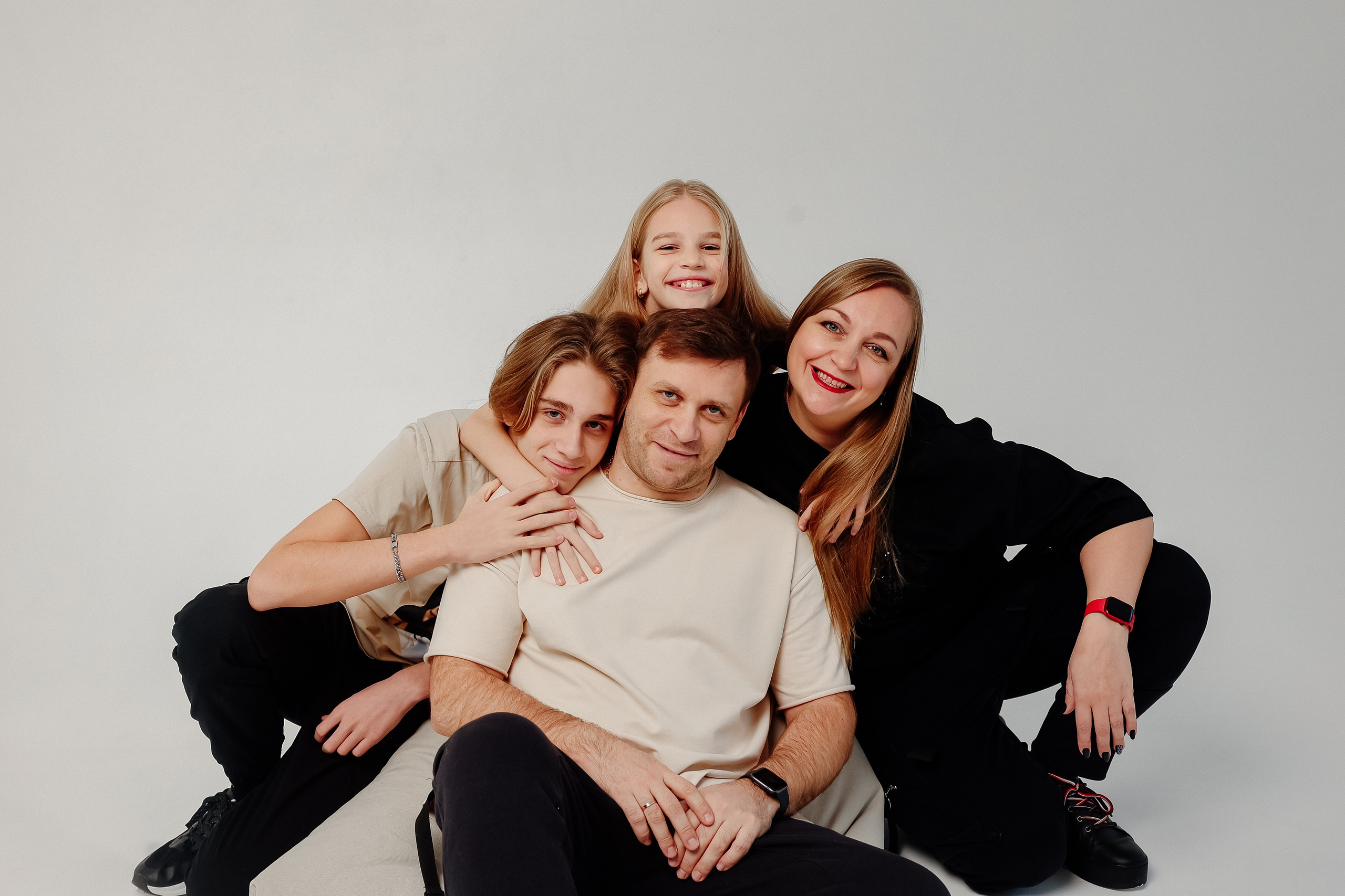 Минимализм. Фотограф Авилова Дарья ● Тюмень● Съемка больших семей ●Архив поколений