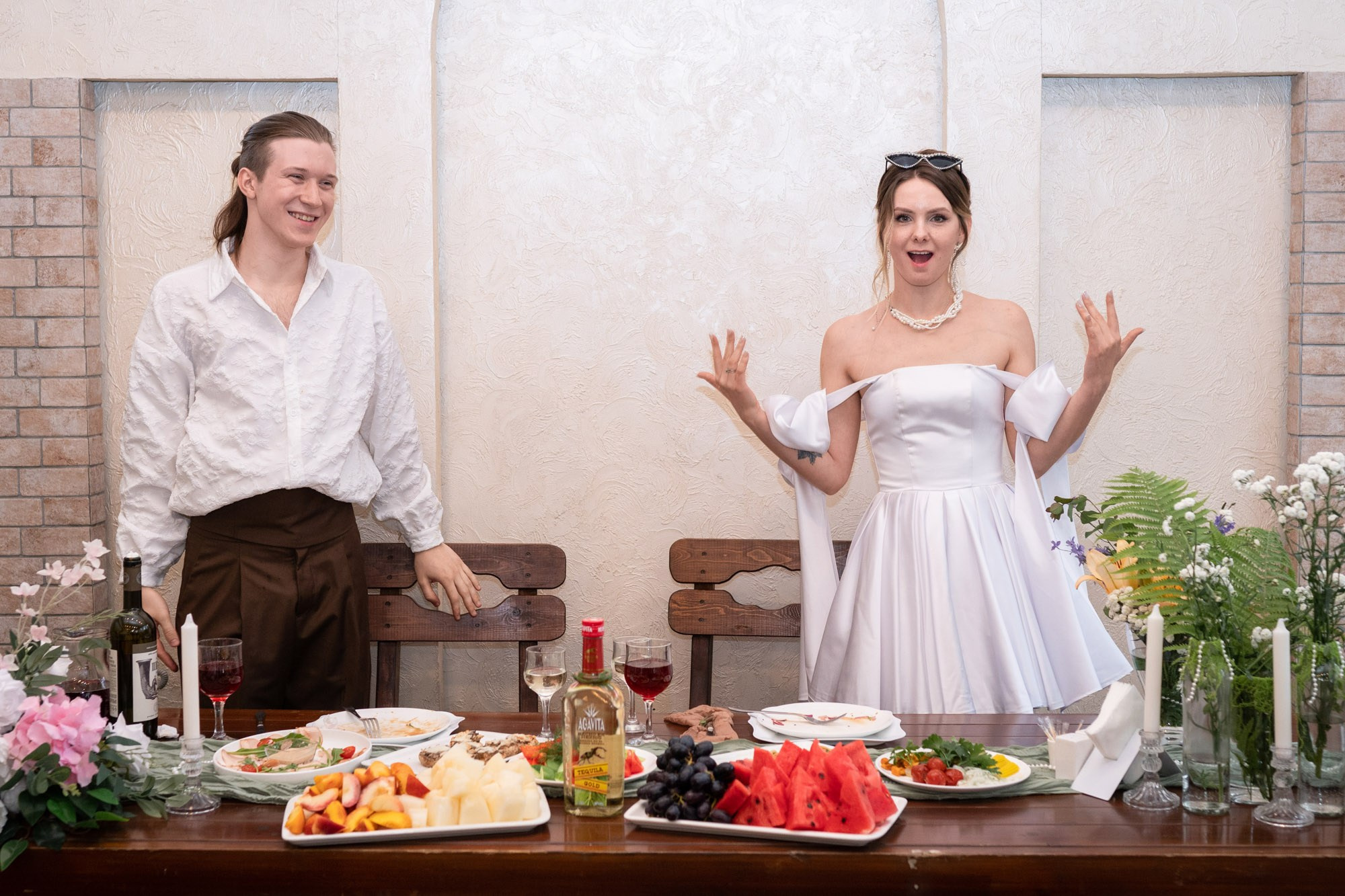 Влад и Кристина, камерная свадьба творческих ребят. Свадебный и портретный фотограф в Омске Матвей Краузе