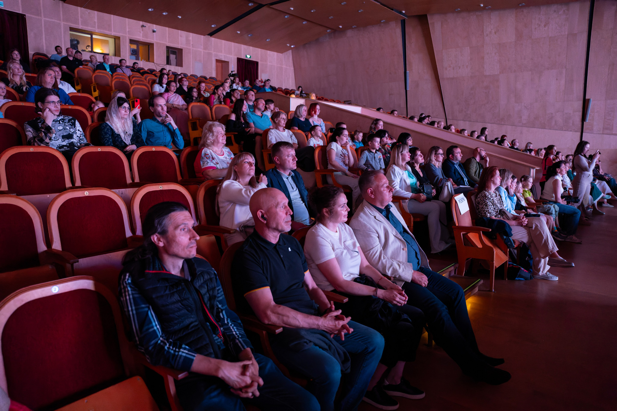 Съёмка благотворительного спектакля «Новая история деревянного мальчика». «Студия DRONAVT`s» — видеосъёмка и фотография г. Москва