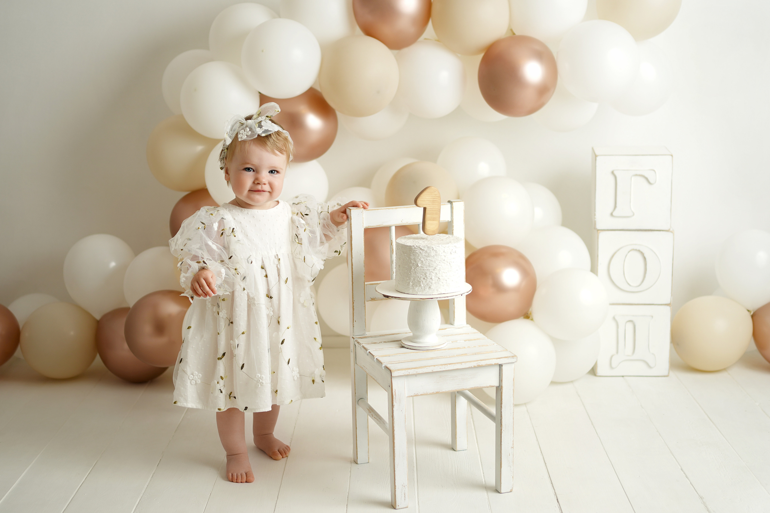 Детский фотограф Оксана Иваний смешила и веселила моих детей на фотосессии.