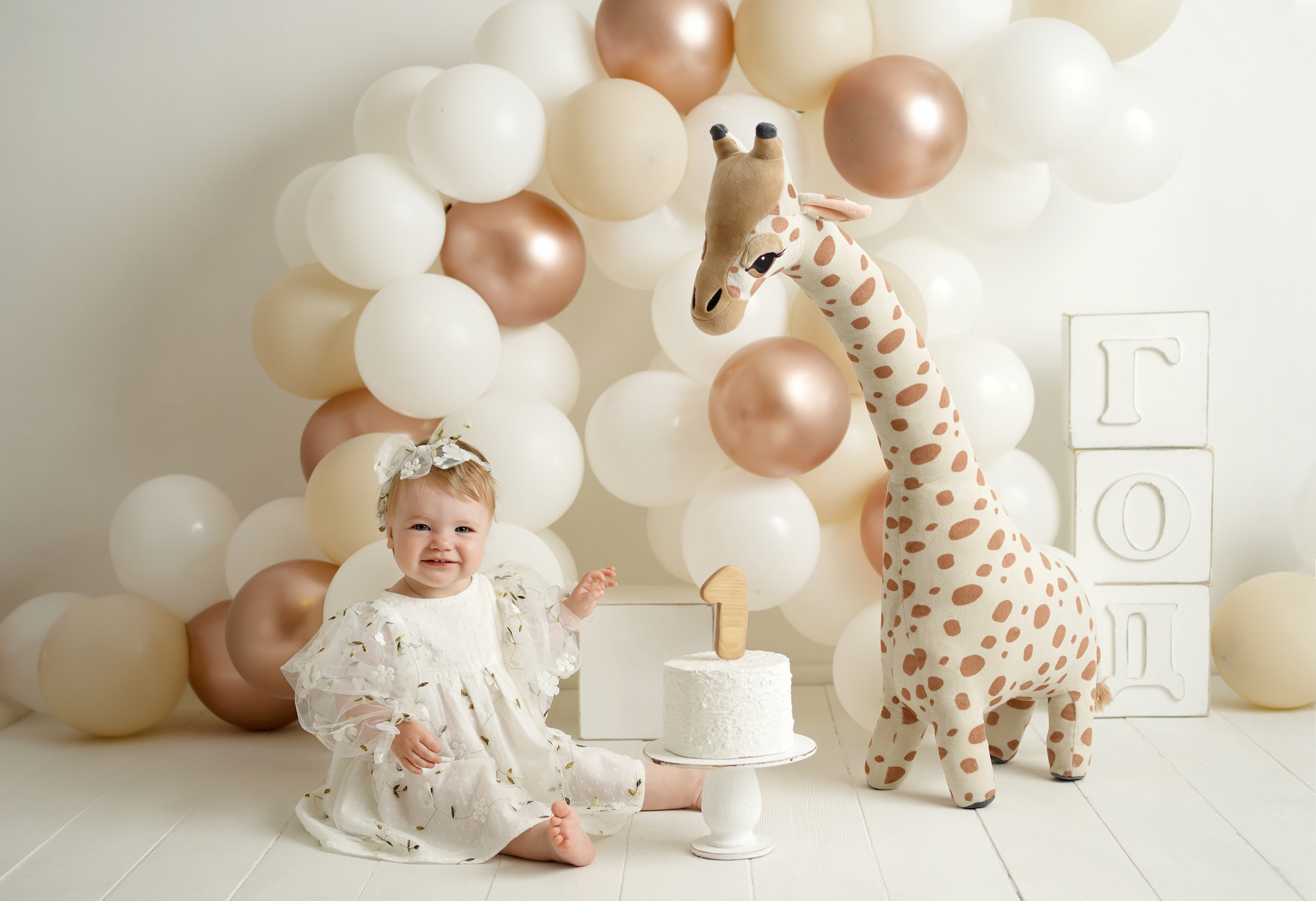 Детская фотосессия в фотостудии для детей в городе Калининград. Детский фотограф и фотограф новорожденных в Калининград Оксана Иваний