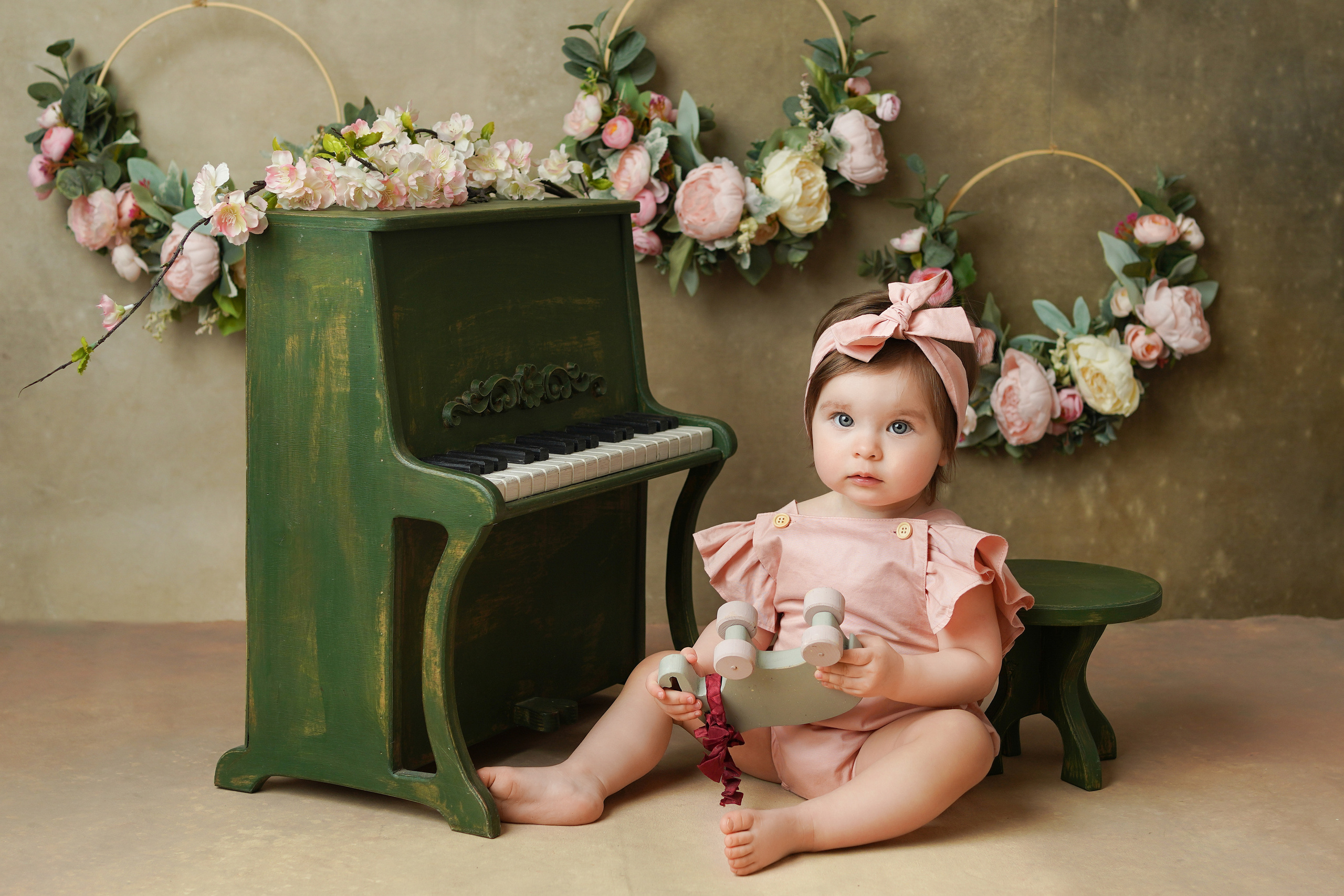 Детская фотосессия Первый год Сони. Детский фотограф и фотограф новорожденных в Калининград Оксана Иваний