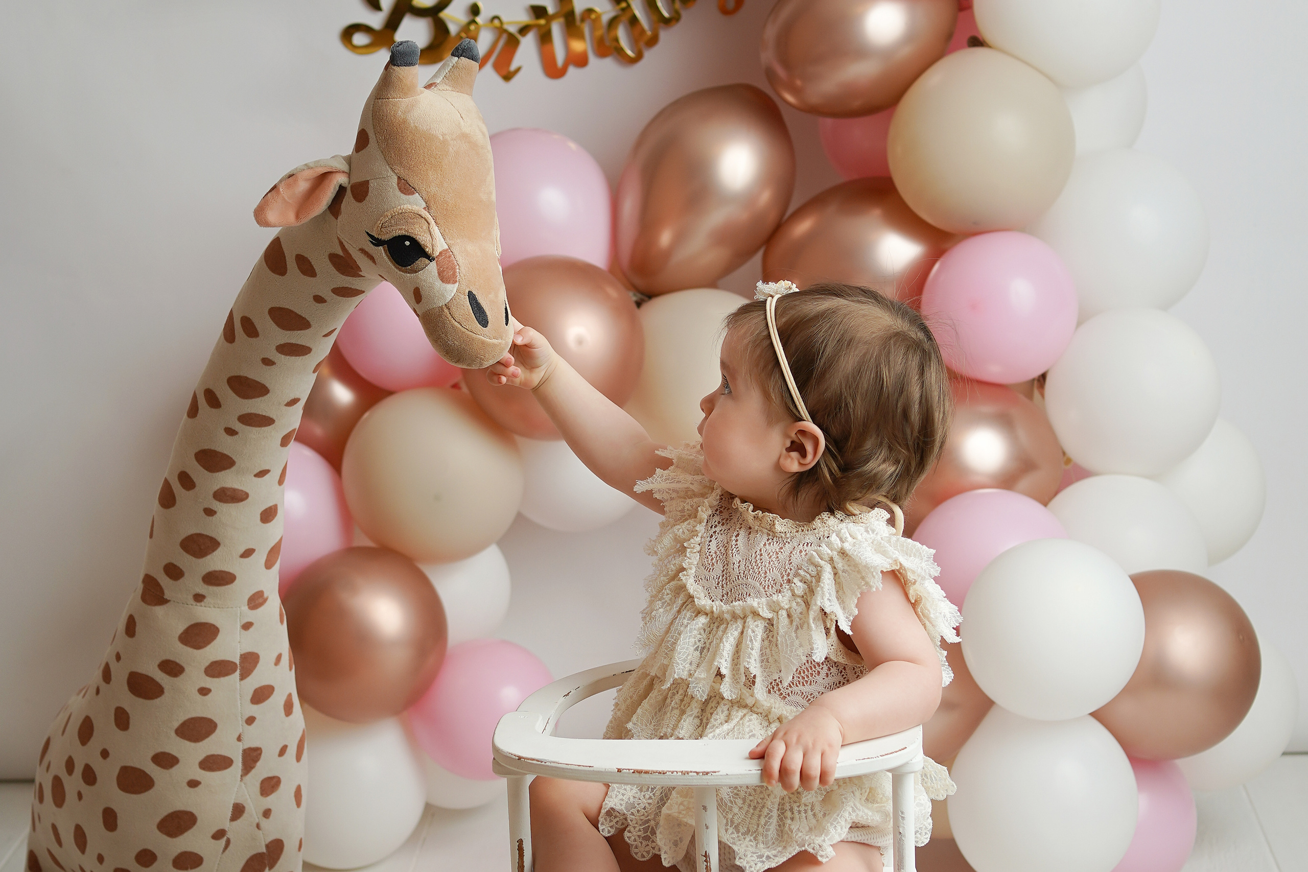 Детская фотосессия Первый год для девочек. Детский фотограф и фотограф новорожденных в Калининград Оксана Иваний