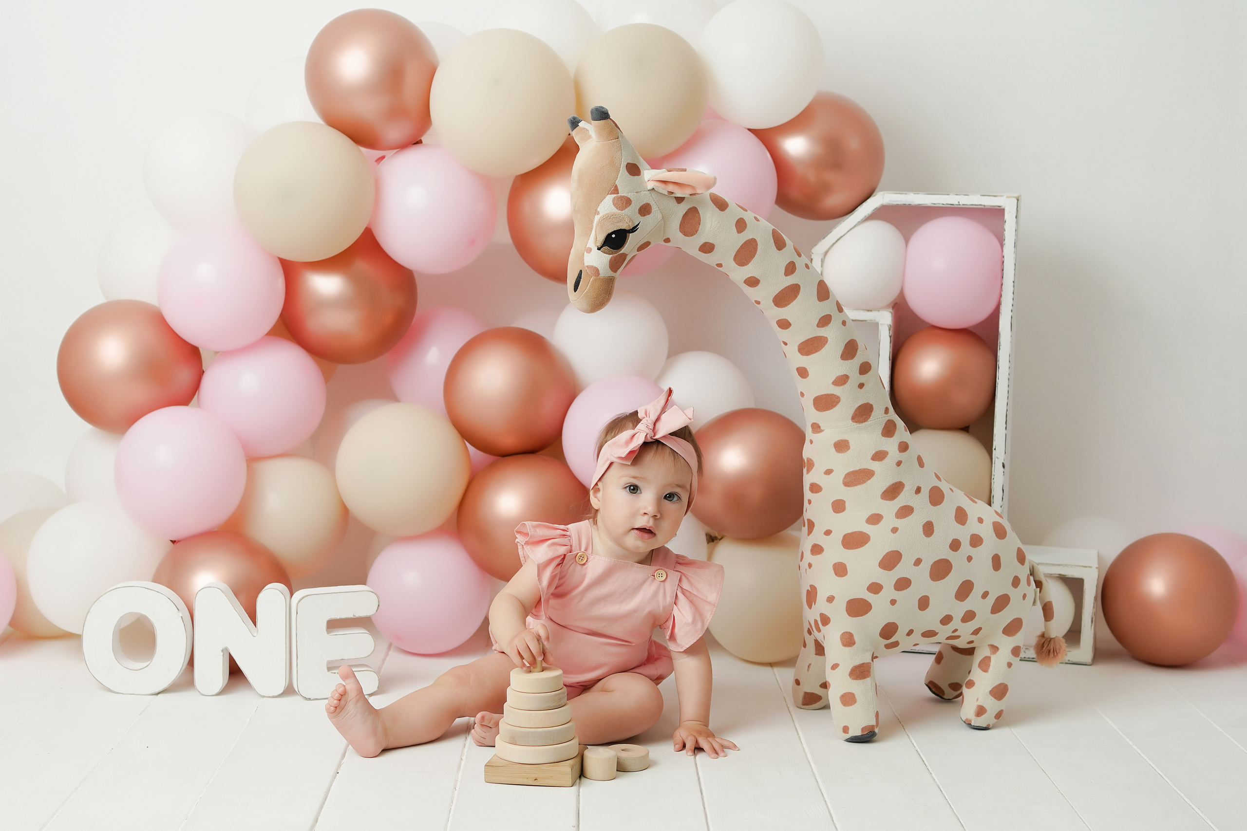 Детская фотосессия Первый год для девочек. Детский фотограф и фотограф новорожденных в Калининград Оксана Иваний