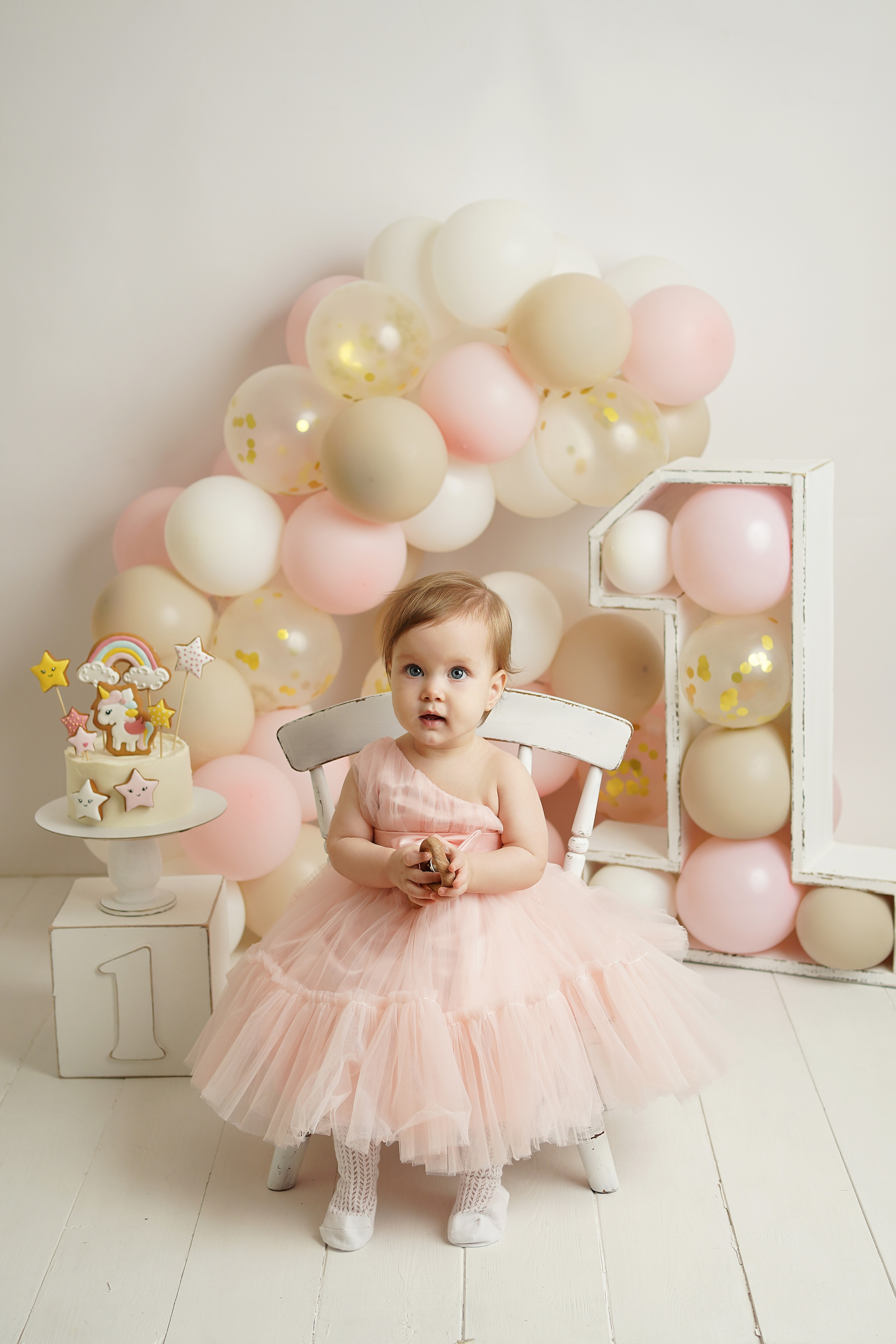 Детская фотосессия Первый год для девочек. Детский фотограф и фотограф новорожденных в Калининград Оксана Иваний