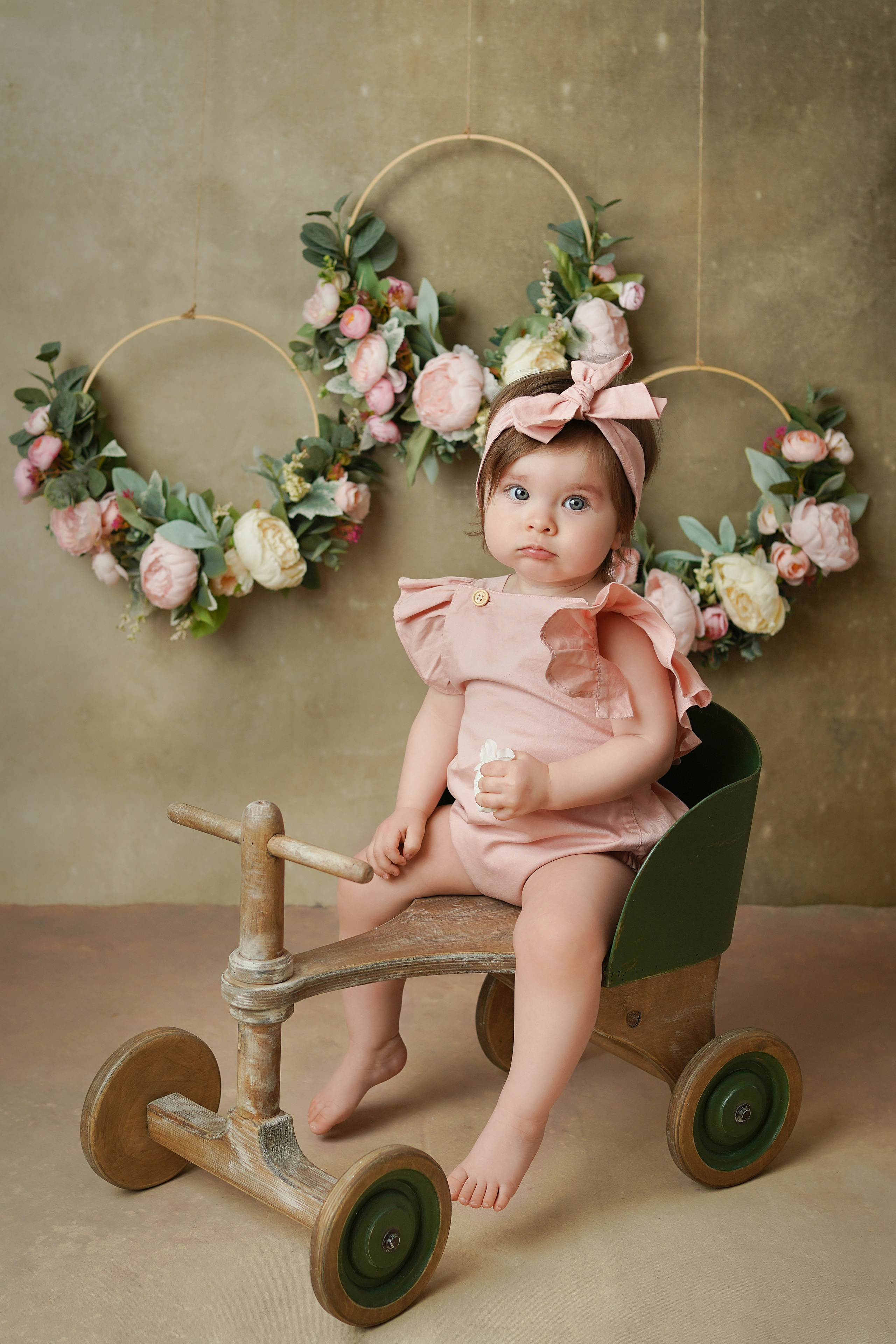 Детская фотосессия Первый год Сони. Детский фотограф и фотограф новорожденных в Калининград Оксана Иваний