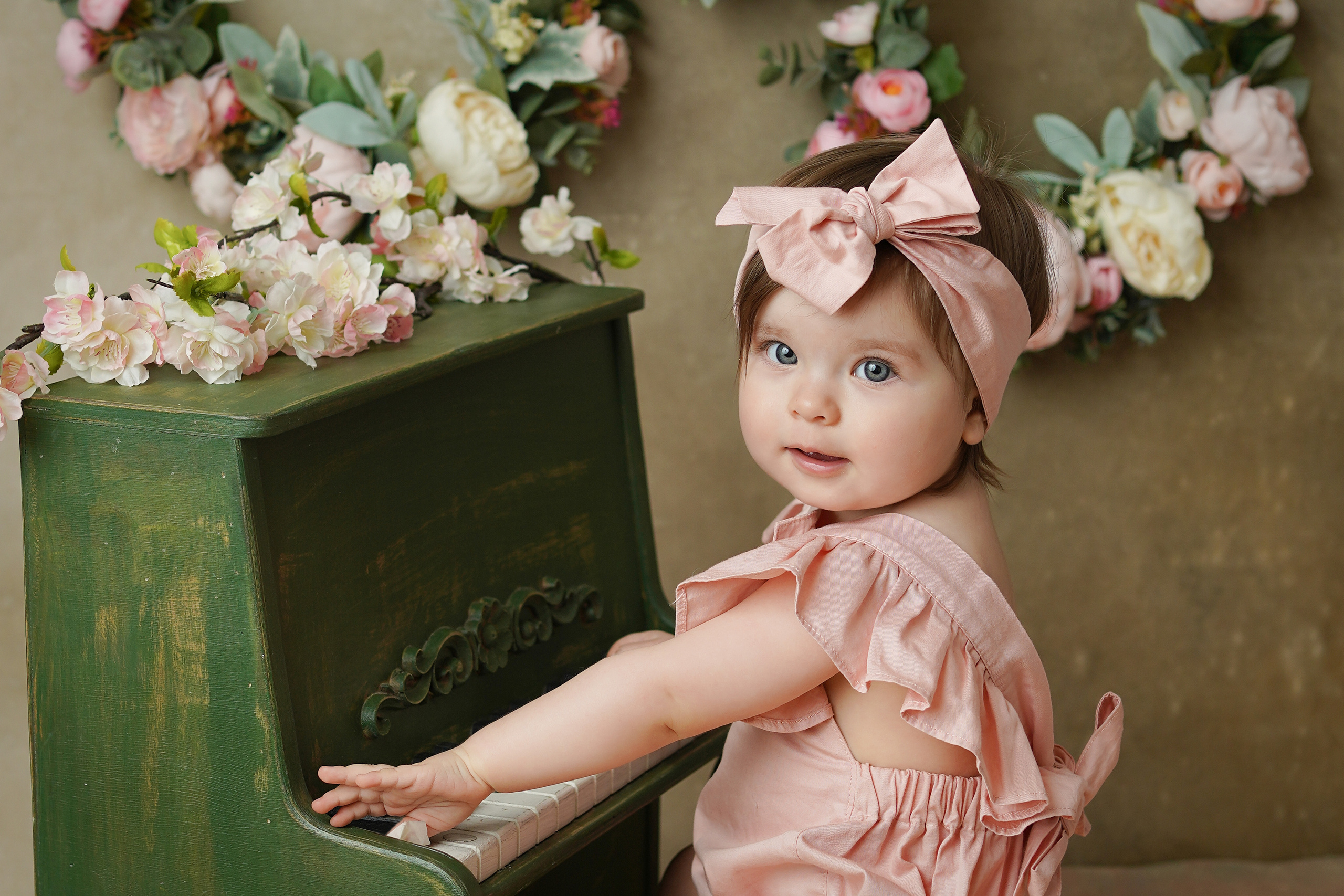 Детская фотосессия Первый год Сони. Детский фотограф и фотограф новорожденных в Калининград Оксана Иваний