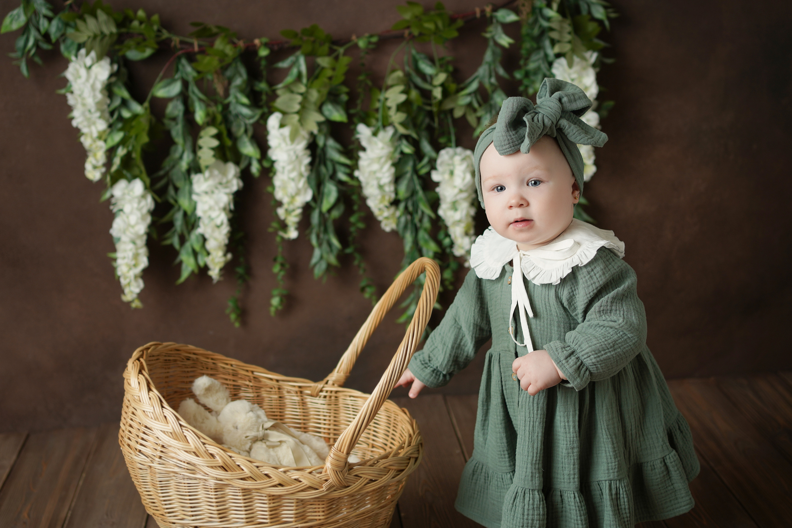 Детская фотосессия первый год Алисы в Калининграде. Детский фотограф и фотограф новорожденных в Калининград Оксана Иваний
