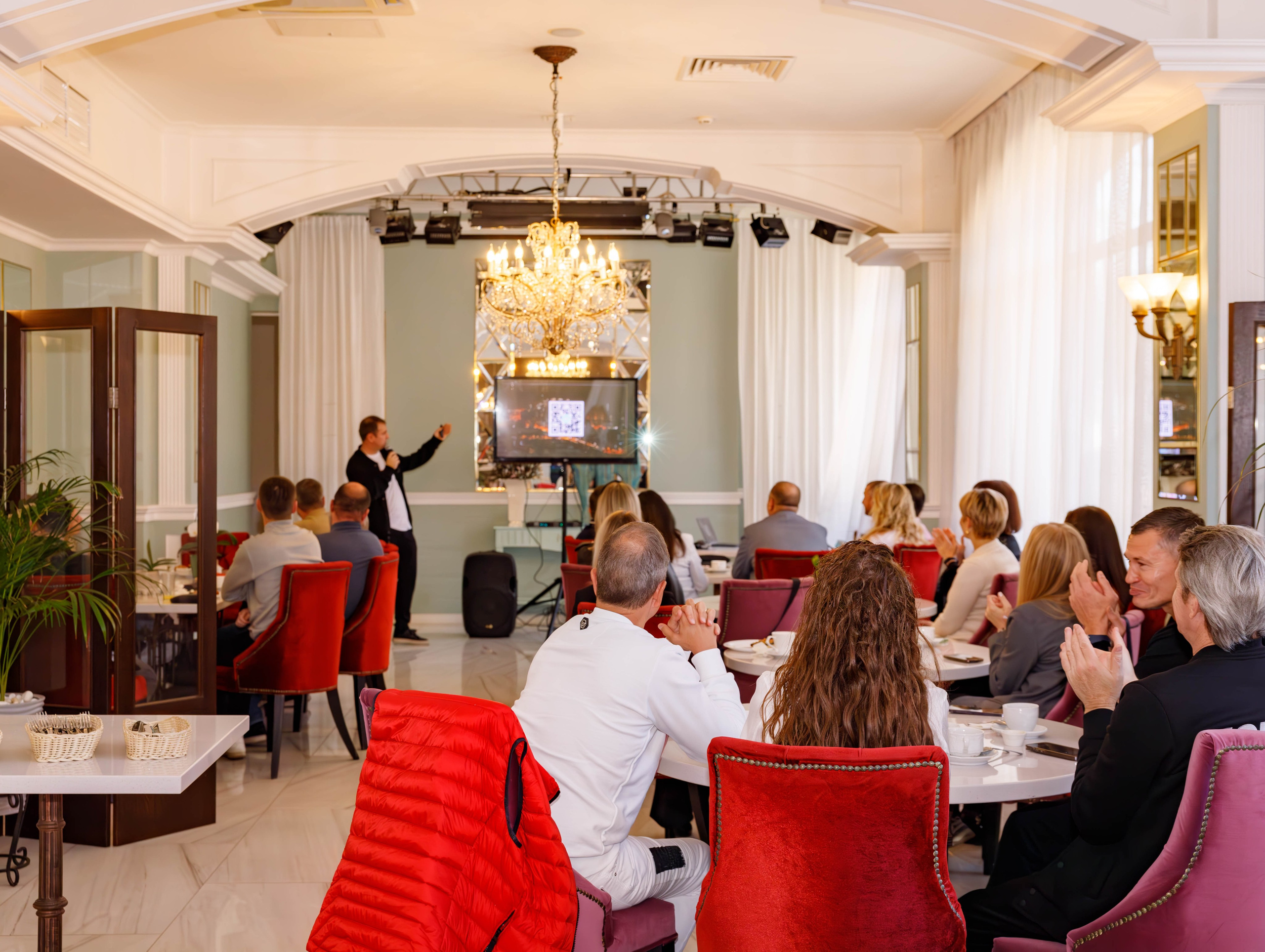 Бизнес завтрак клуб «Эквиум». Фотограф Булдакова Екатерина