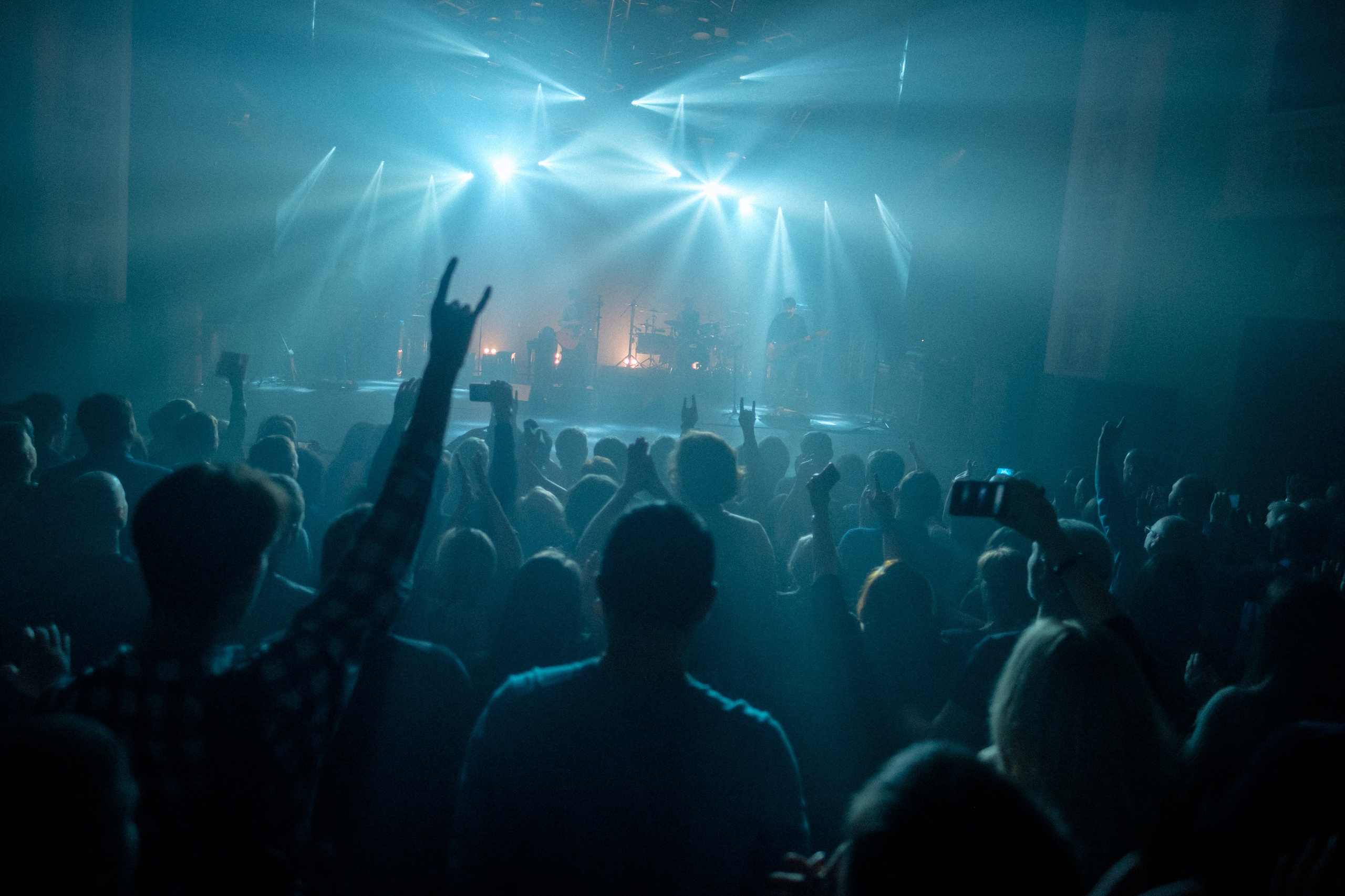 Концертный фотограф Виктор Гагарин. Снимаю крутые концерты в Сибири. Профессиональный фотограф Виктор Гагарин — Промышленная, Event, Портретная, Репортажная съемка в Новокузнецке, Кемерово, Новосибирске