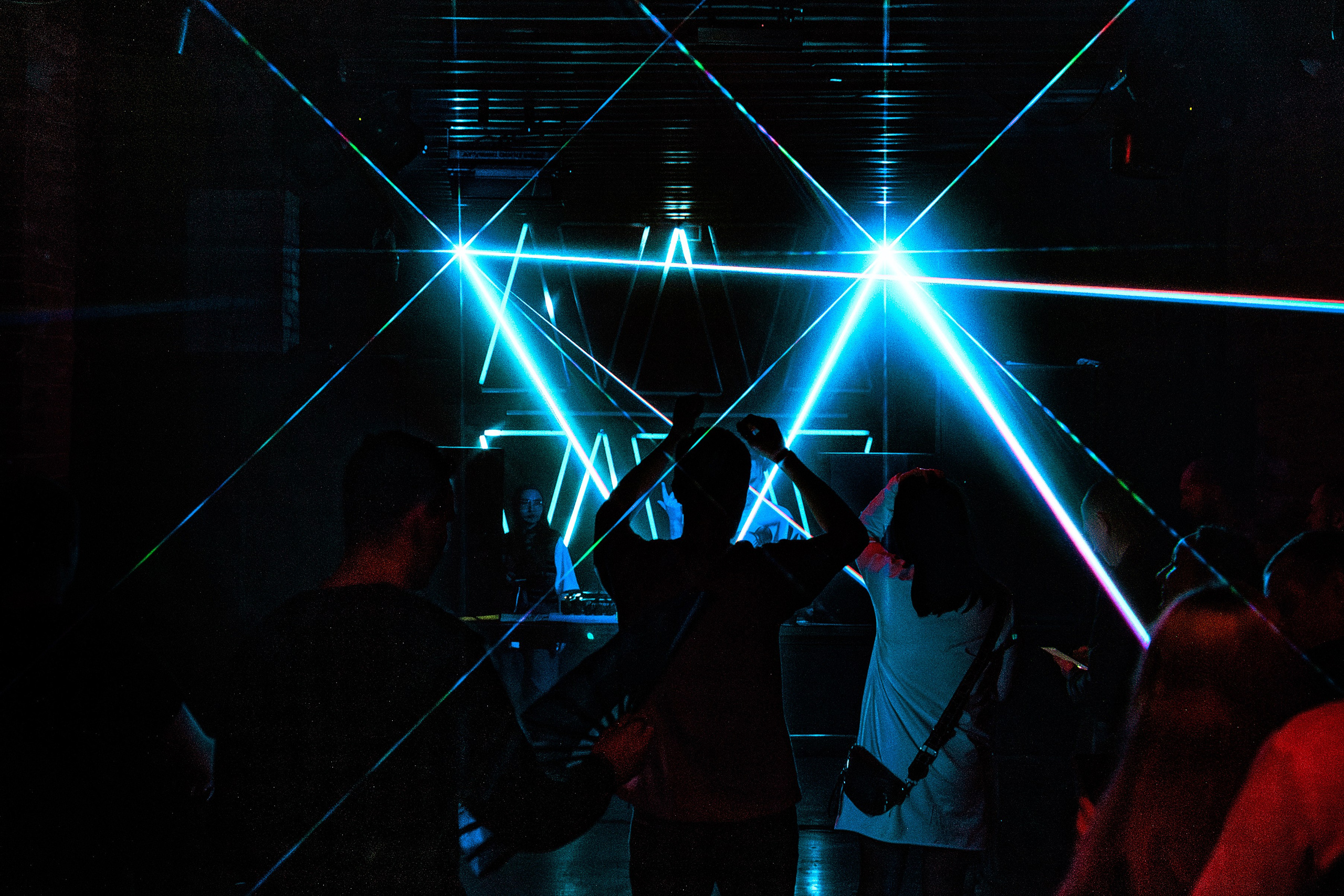 Denis Kenzo. Репортажный фотограф Екатеринбург | Яркий, качественный репортаж | Концерты, клубы, репортаж, праздники, корпоративы