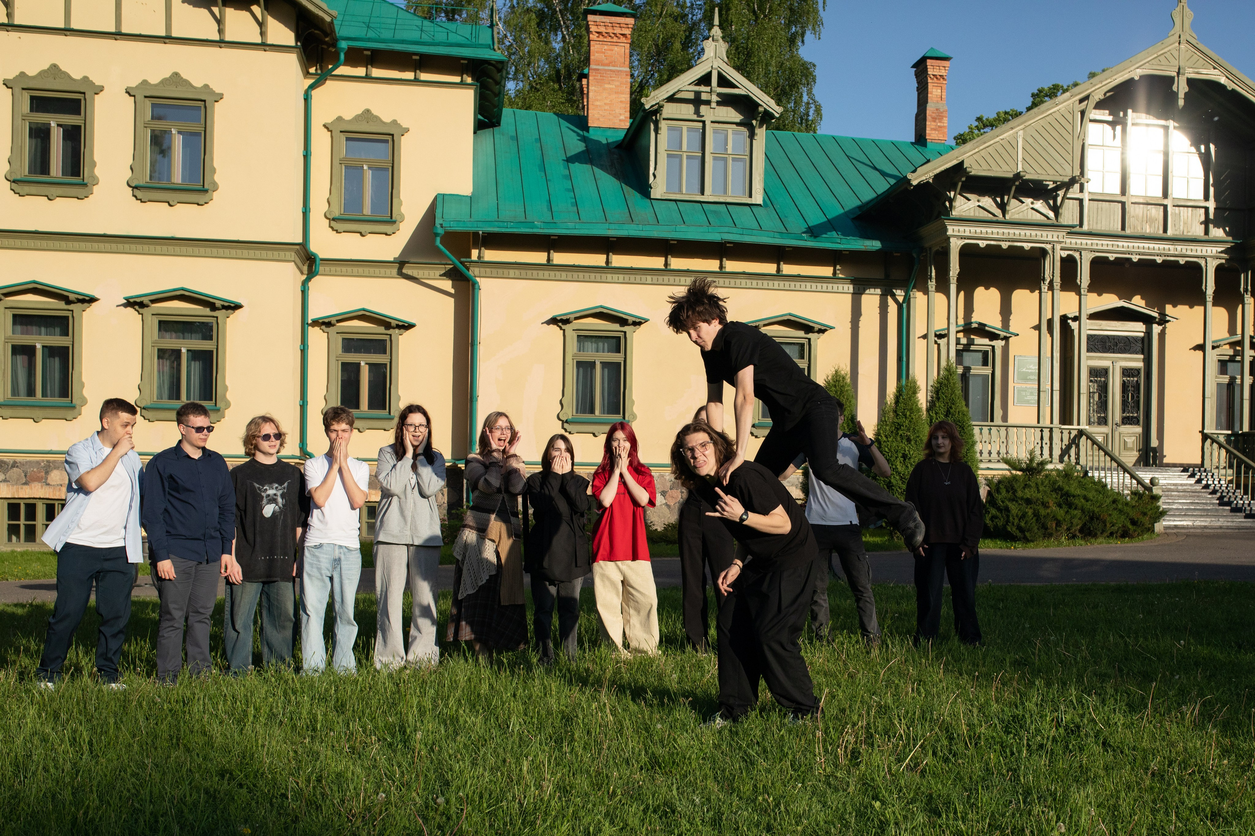 19/05/26 Лошицкий. Выпускные альбомы Cardsi