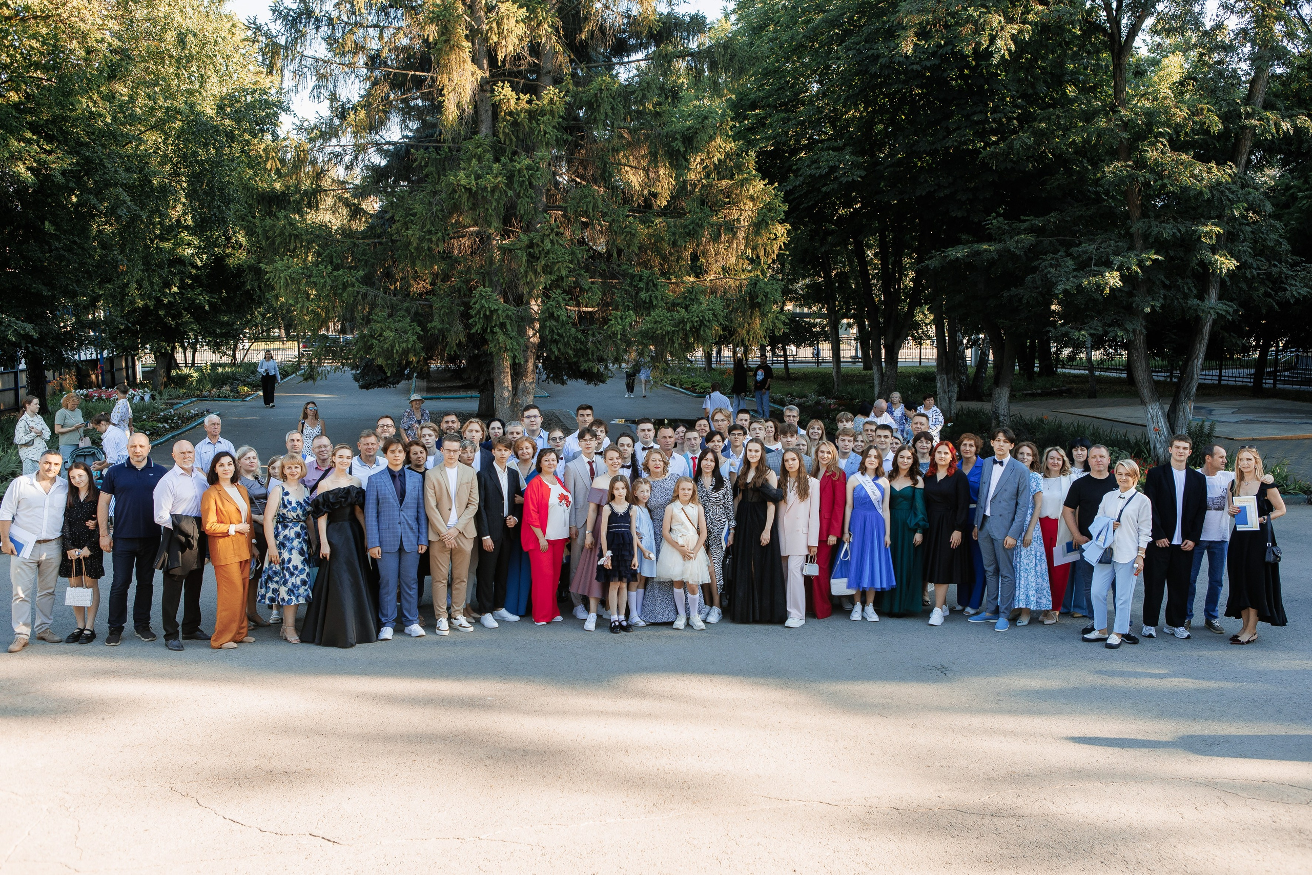 Выпускной Гимназия 12 2024 г. Свадебный и портретный Фотограф в Липецке Дмитрий Котюков