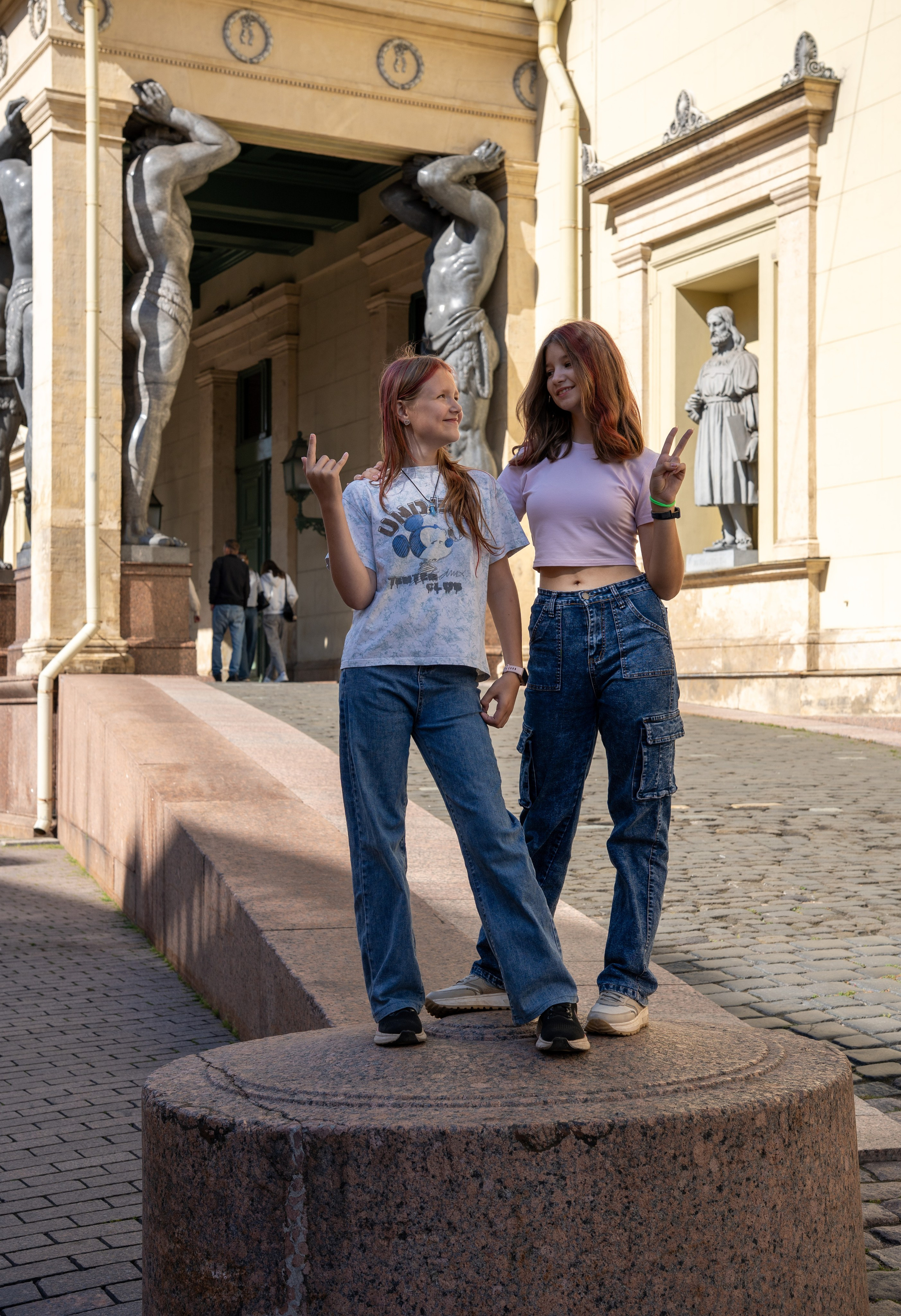 Фотосессия с достопримечательностями города. Студийный и портретный фотограф в САНКТ-ПЕТЕРБУРГЕИрина Махаон