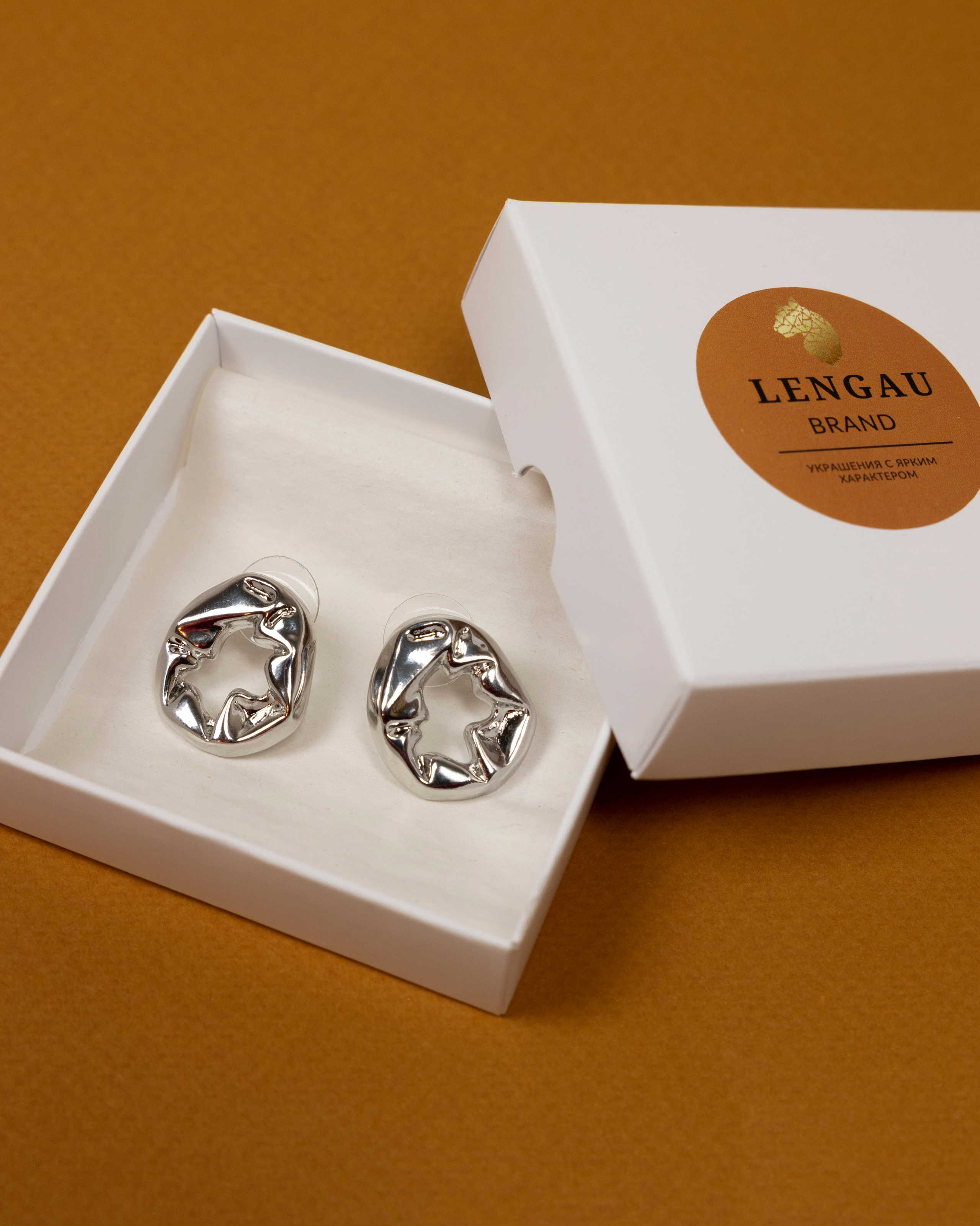 Портретная и предметная съемка украшений для Wildberries. Контент фотограф в Москве и области Елена Кулакова