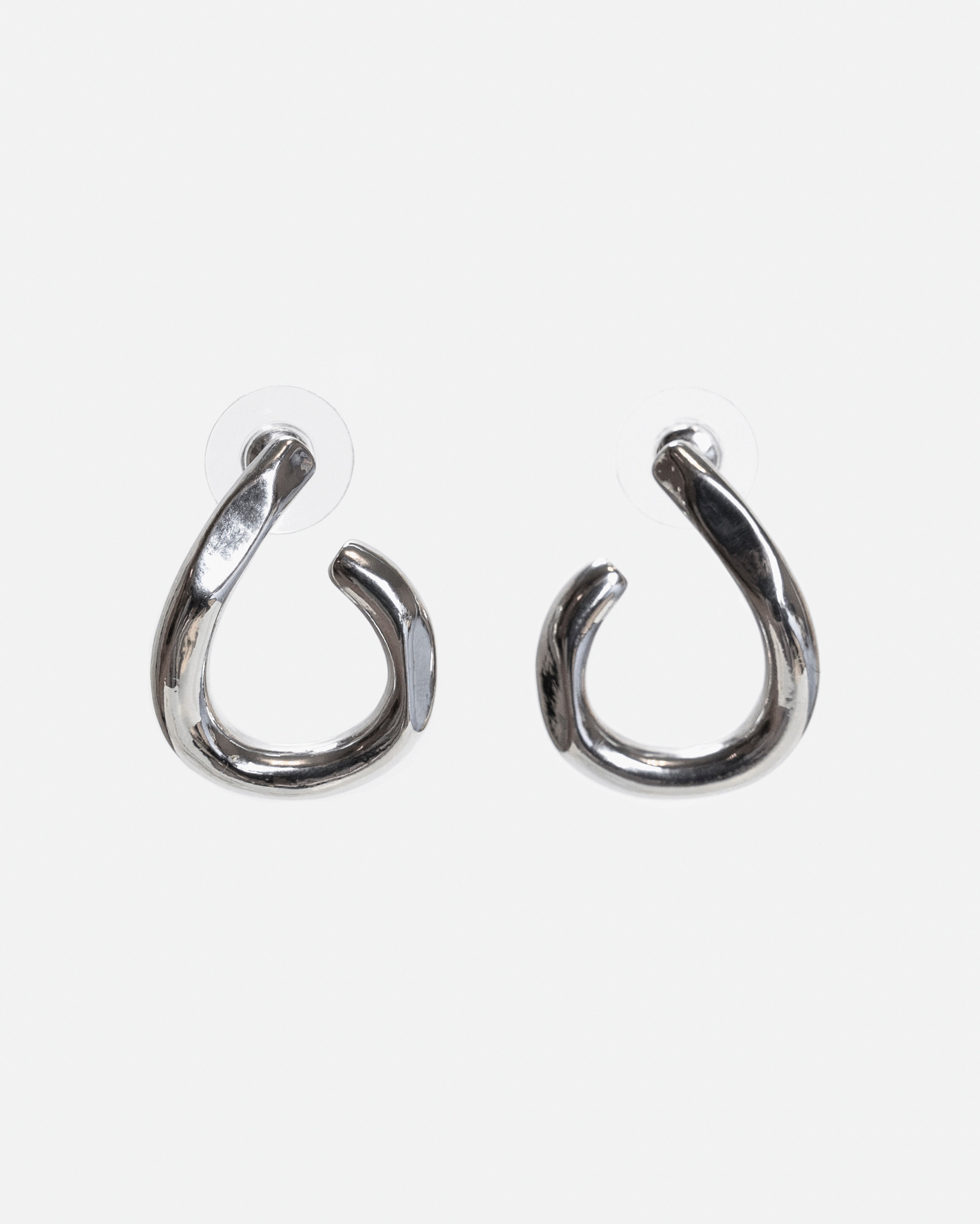 Портретная и предметная съемка украшений для Wildberries. Контент фотограф в Москве и области Елена Кулакова