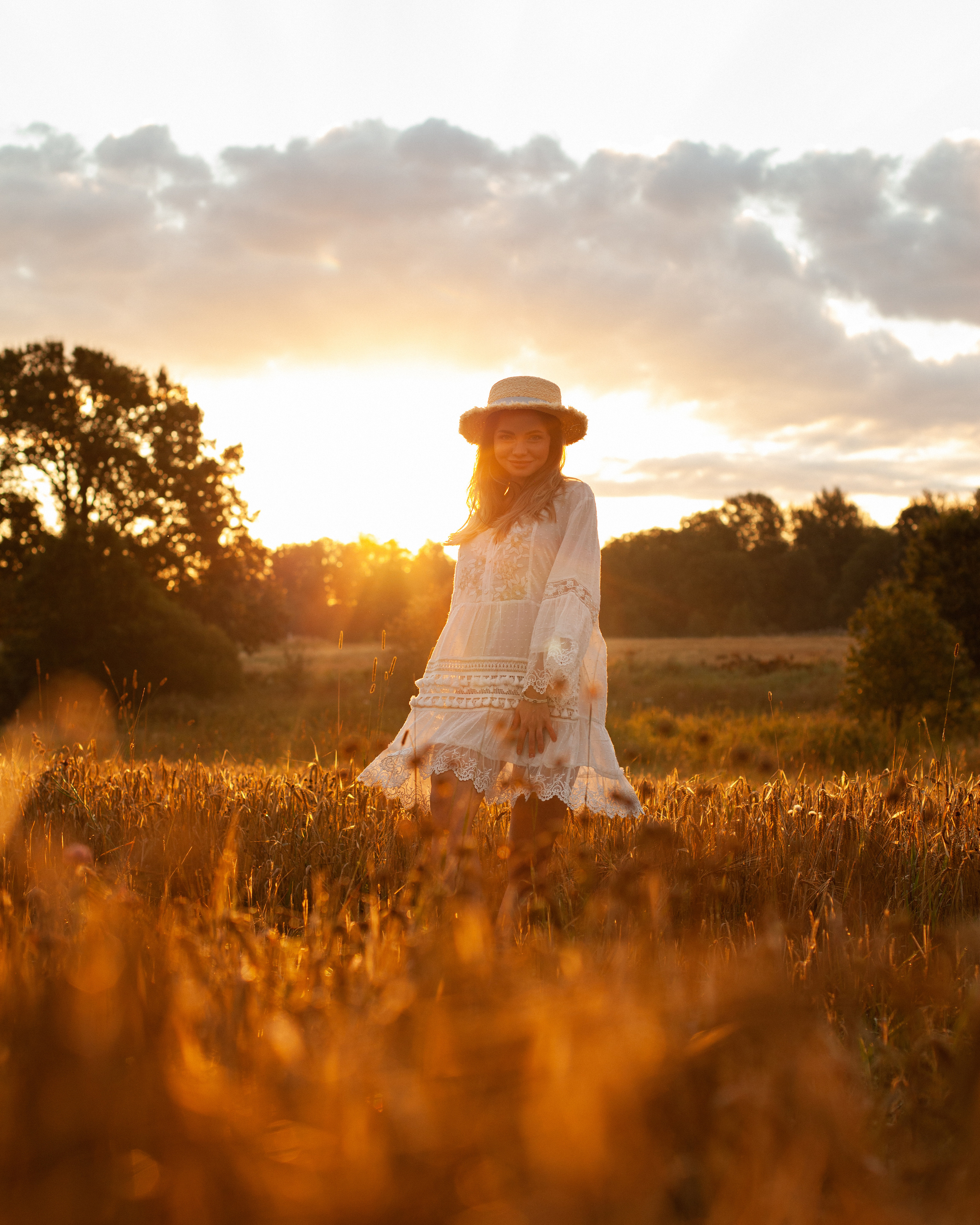 Съемка в пшеничном поле. Контент фотограф в Москве и области Елена Кулакова