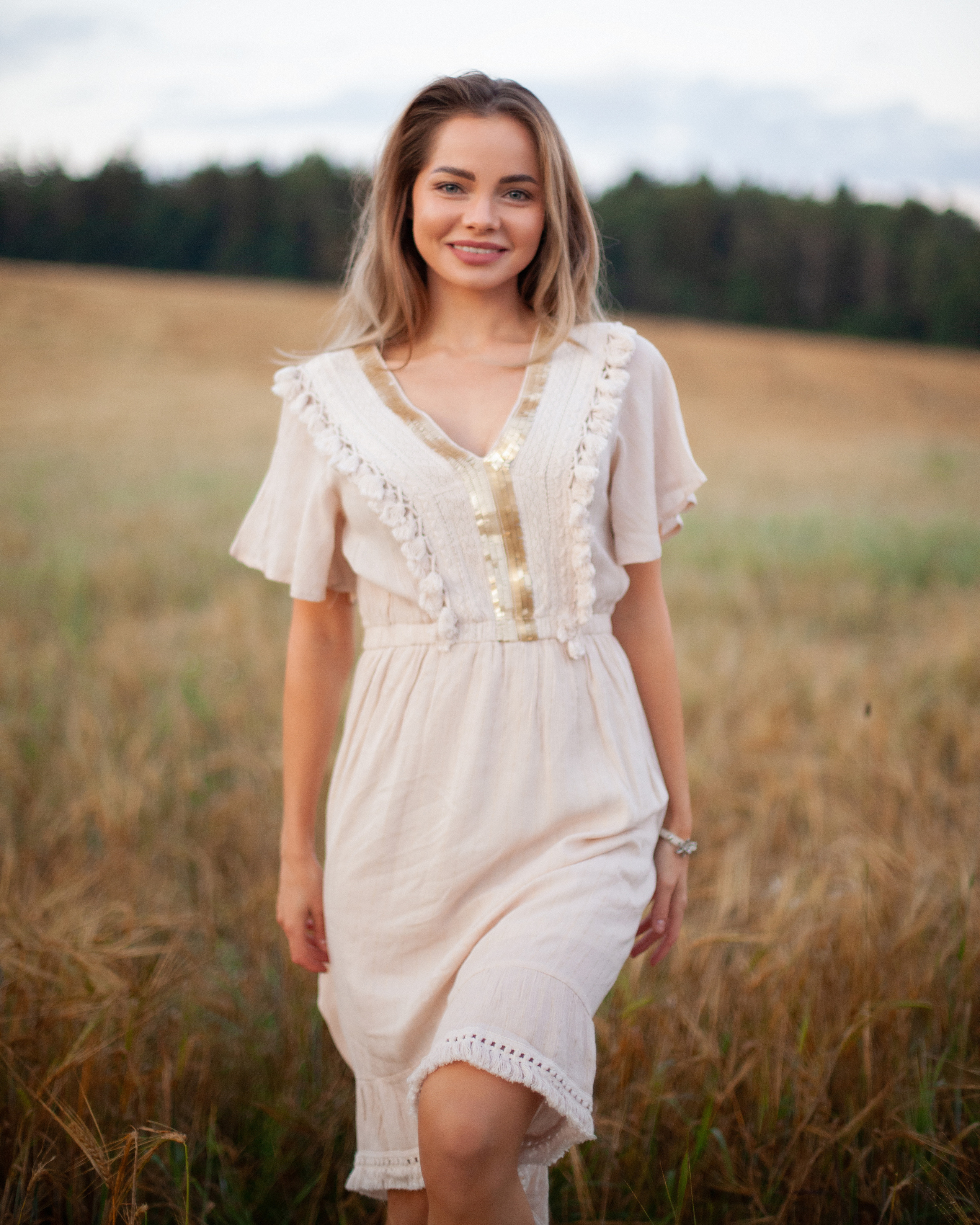 Съемка в пшеничном поле. Контент фотограф в Москве и области Елена Кулакова