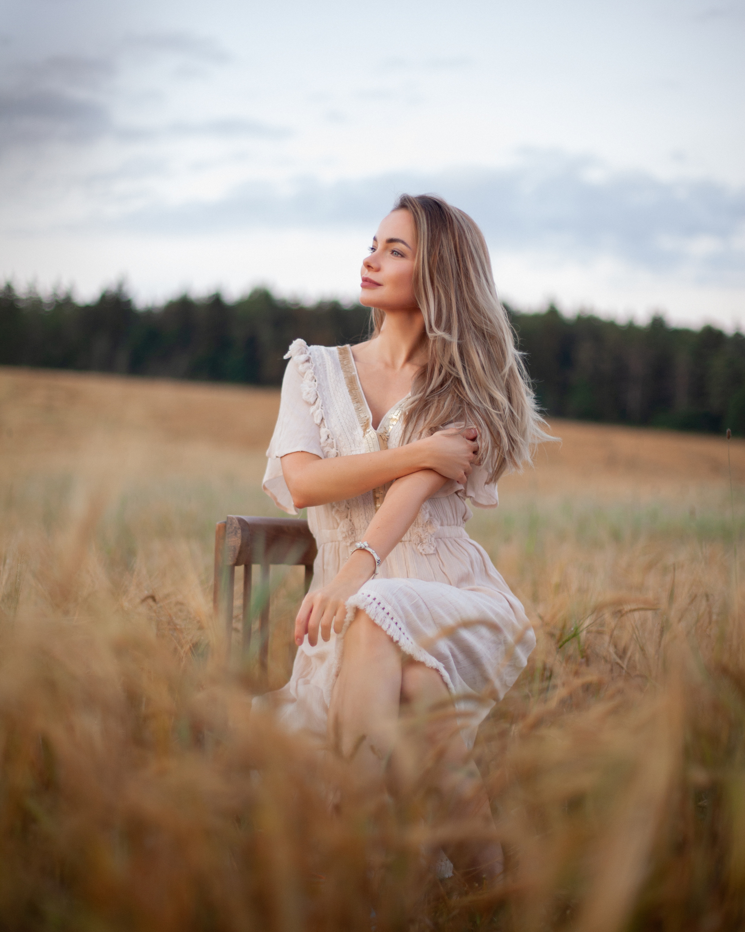 Съемка в пшеничном поле. Контент фотограф в Москве и области Елена Кулакова