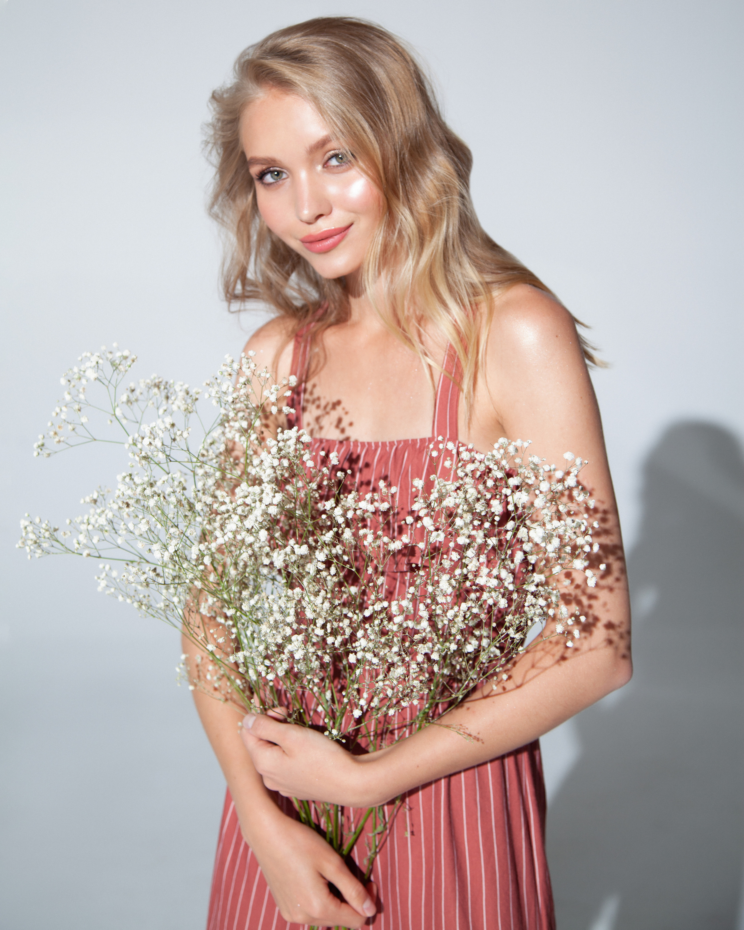 Легкие кадры в студии. Контент фотограф в Москве и области Елена Кулакова