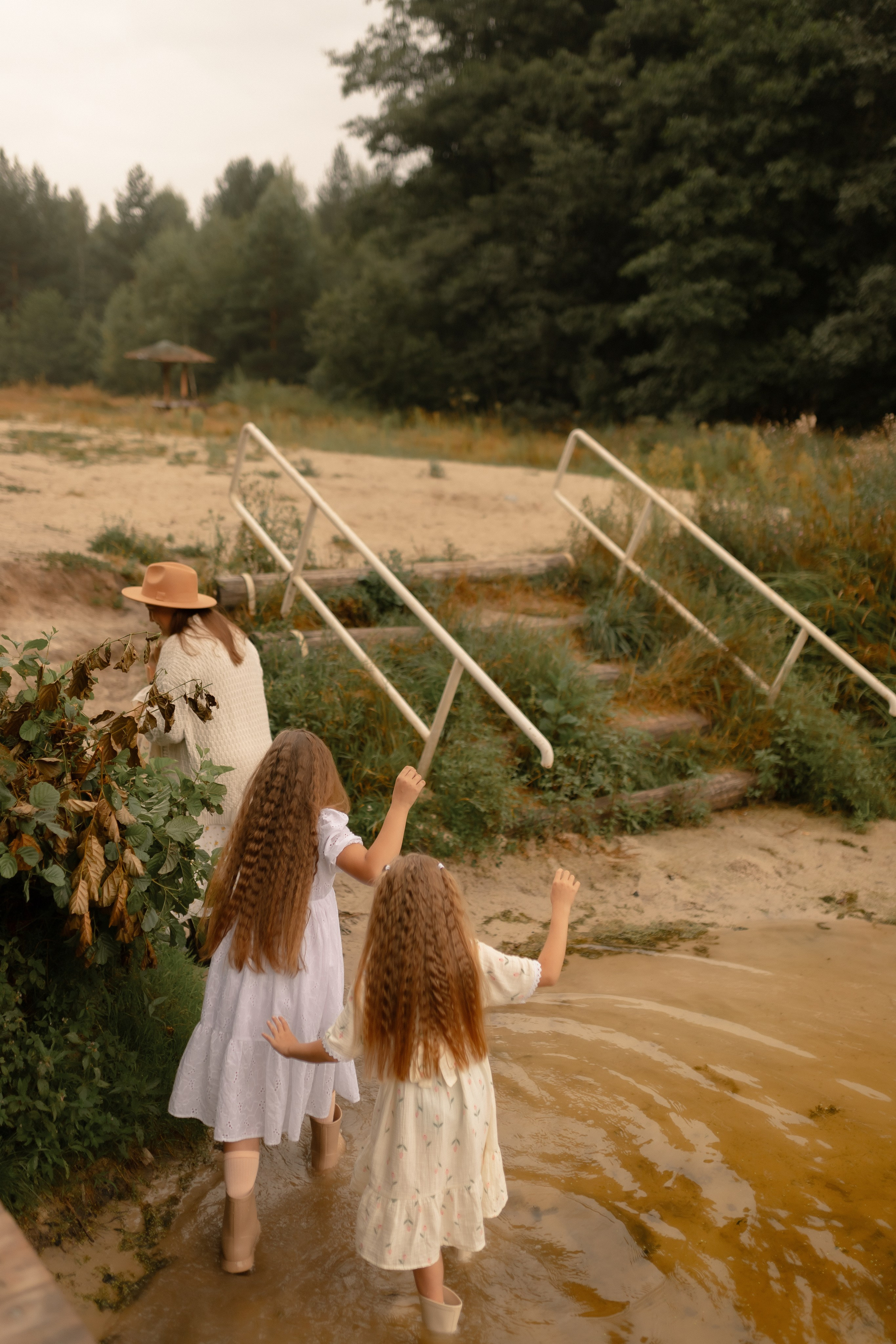 Мама Алина, Маша, Дина и Анечка. Фотограф Татьяна Семенова