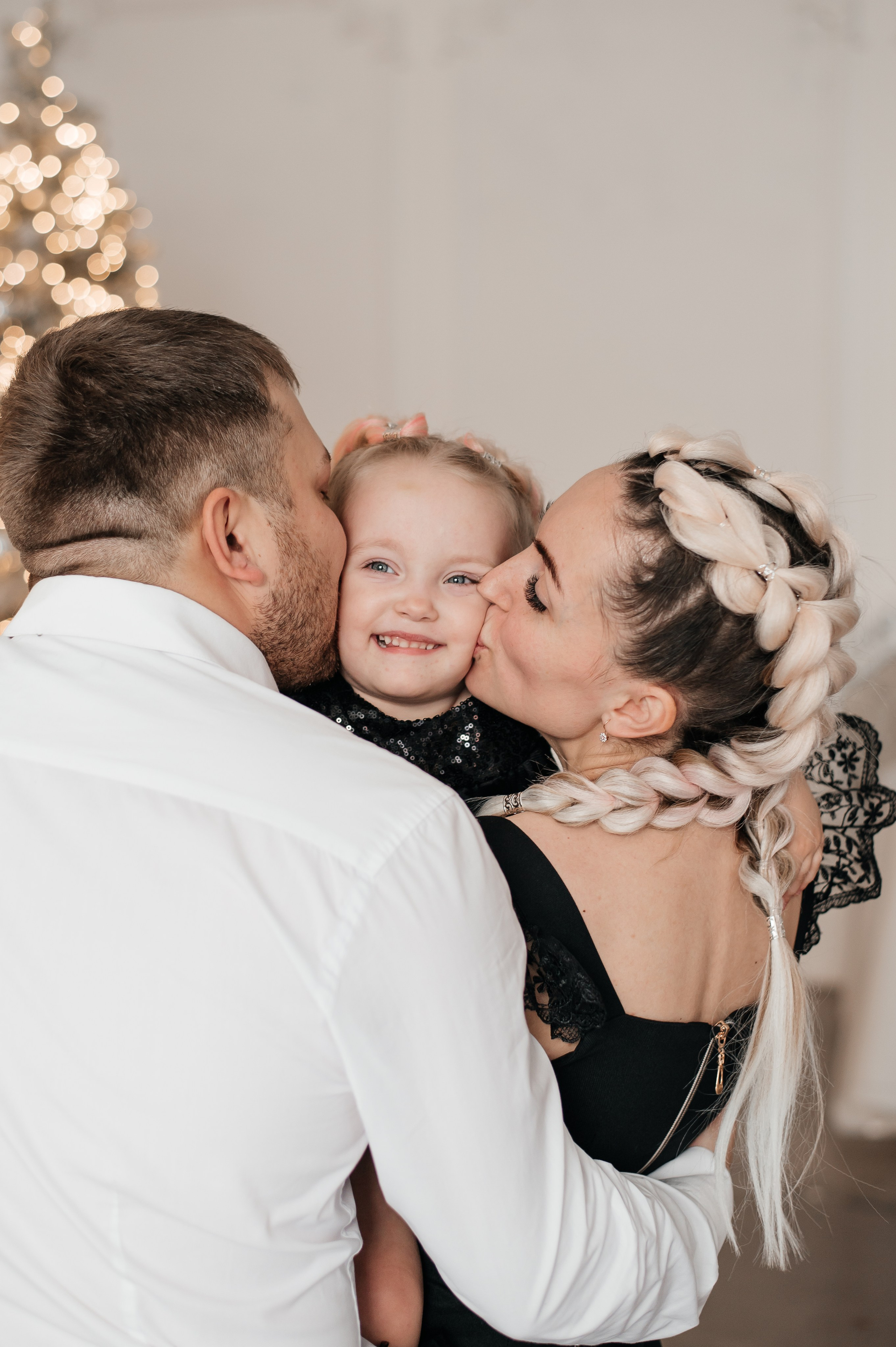 Смотреть в одну сторону. Свадебный и семейный фотограф в Красноярске Виктория Тимонина