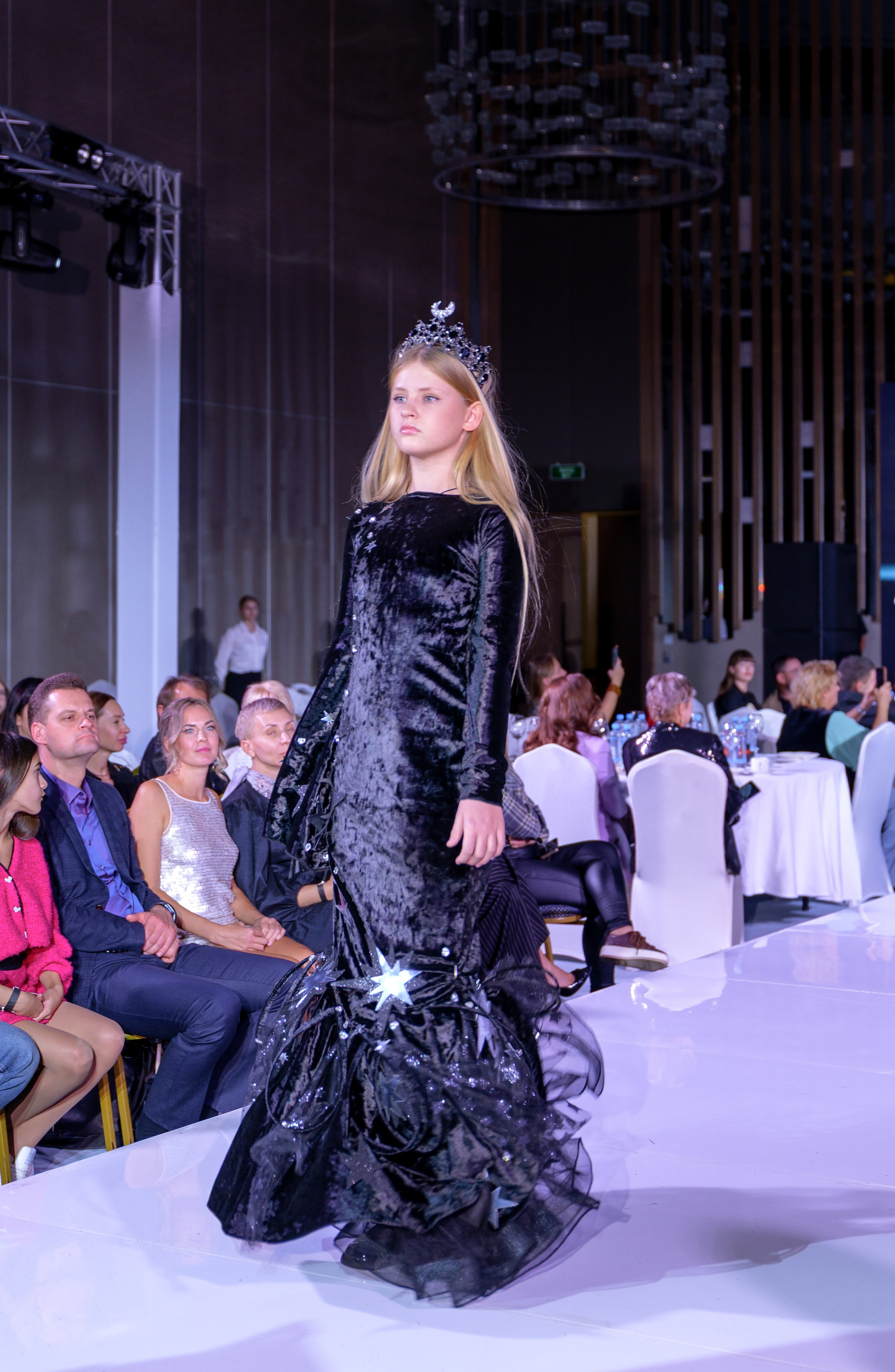 BITVA BRENDOV -модный показ. Сайт фотограф в Керчи Кислый Юрий