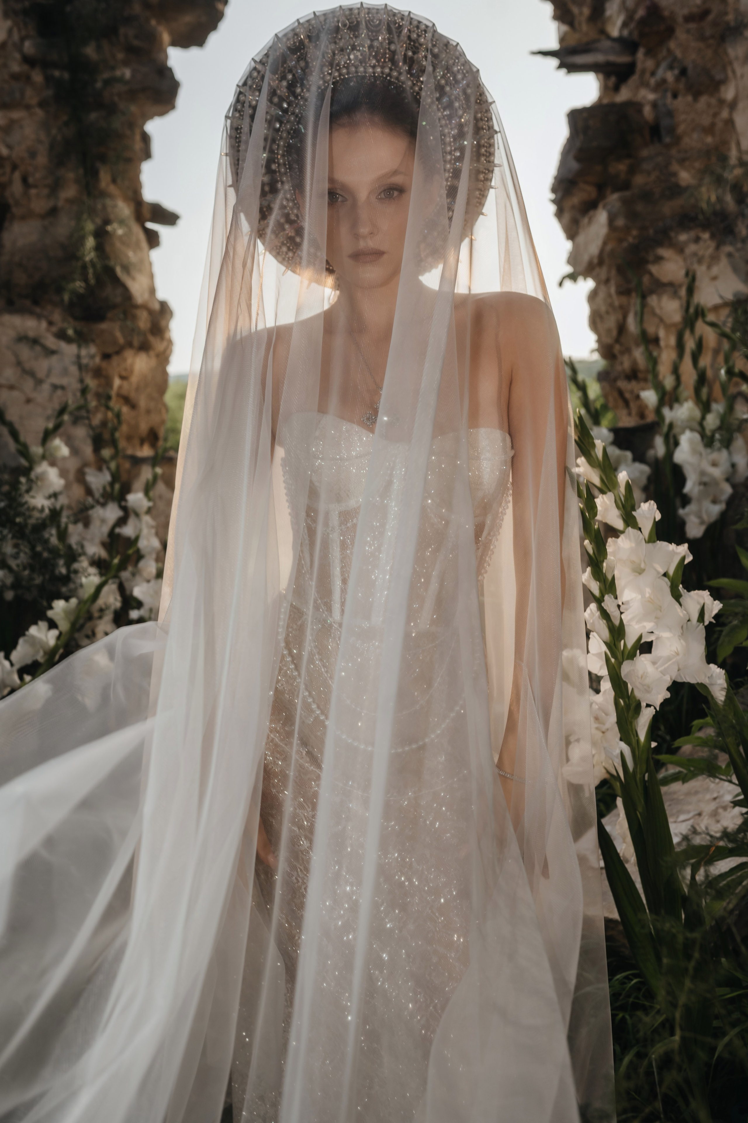 Свадебная фотосессия, свадьба, лавстори, утро невесты, совместные сборы, идеи для фотосессии, жених и невеста, позирование, позы для фотосессии, свадебные сборы, сьемка в студии, свадебная съемка, тренды свадьба, свадебные тренды, свадебный декор, позинг,свадебный макияж, детали, детали на свадьбу, приглашения на свадьбу, свадебная причёска, невеста, фото невесты