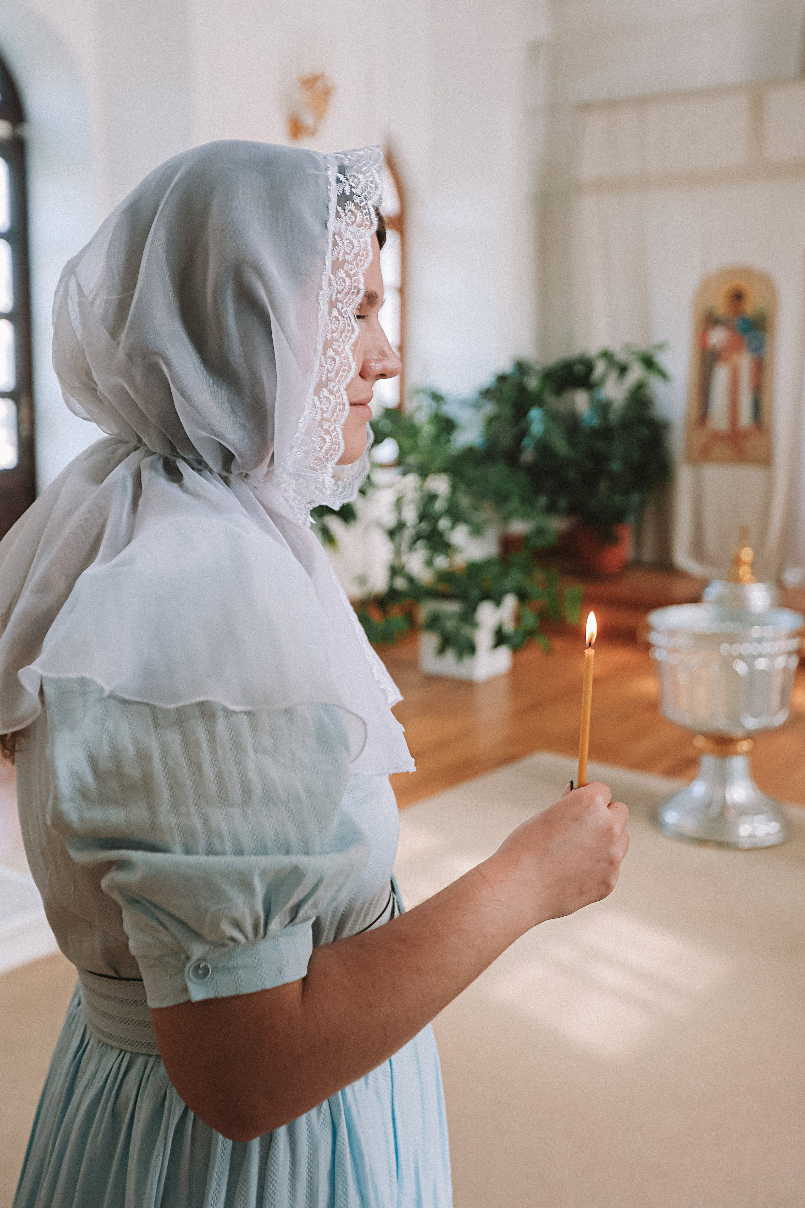 Крещение церковь около моста влюбленных. Семейный фотограф Тюмень, фотограф на роды Салмина Мария