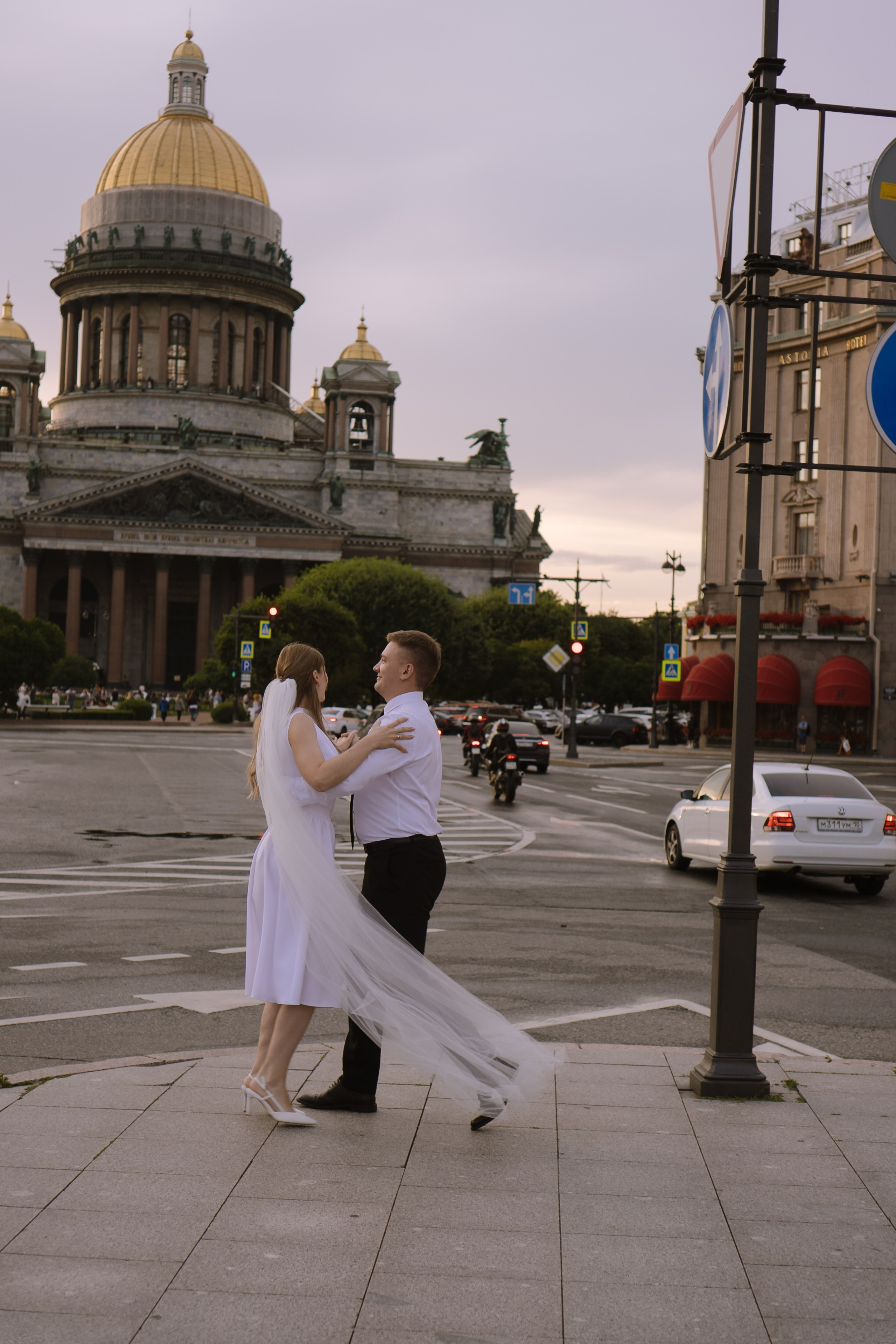 СВАДЕБНАЯ СЬЕМКА С ИСАКИЕВСКИМ СОБОРОМ, АСТОРИЯ И ЗАКОНОДАТЕЛЬНОЕ СОБРАНИЕ. Профессиональный фотограф, Санкт-Петербург — Виктория Богомолова