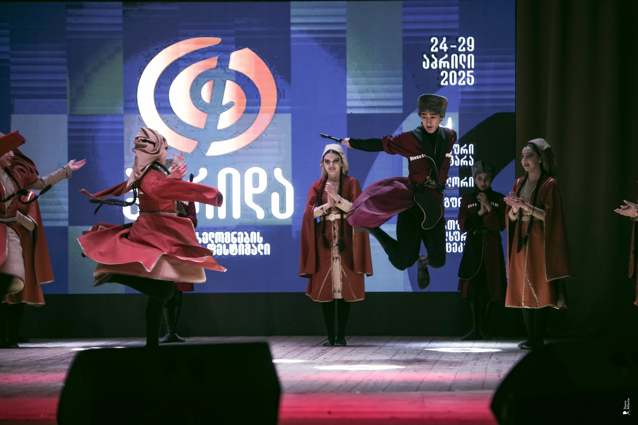 Танцы в Хоби. Портретный фотограф Денис Милютин