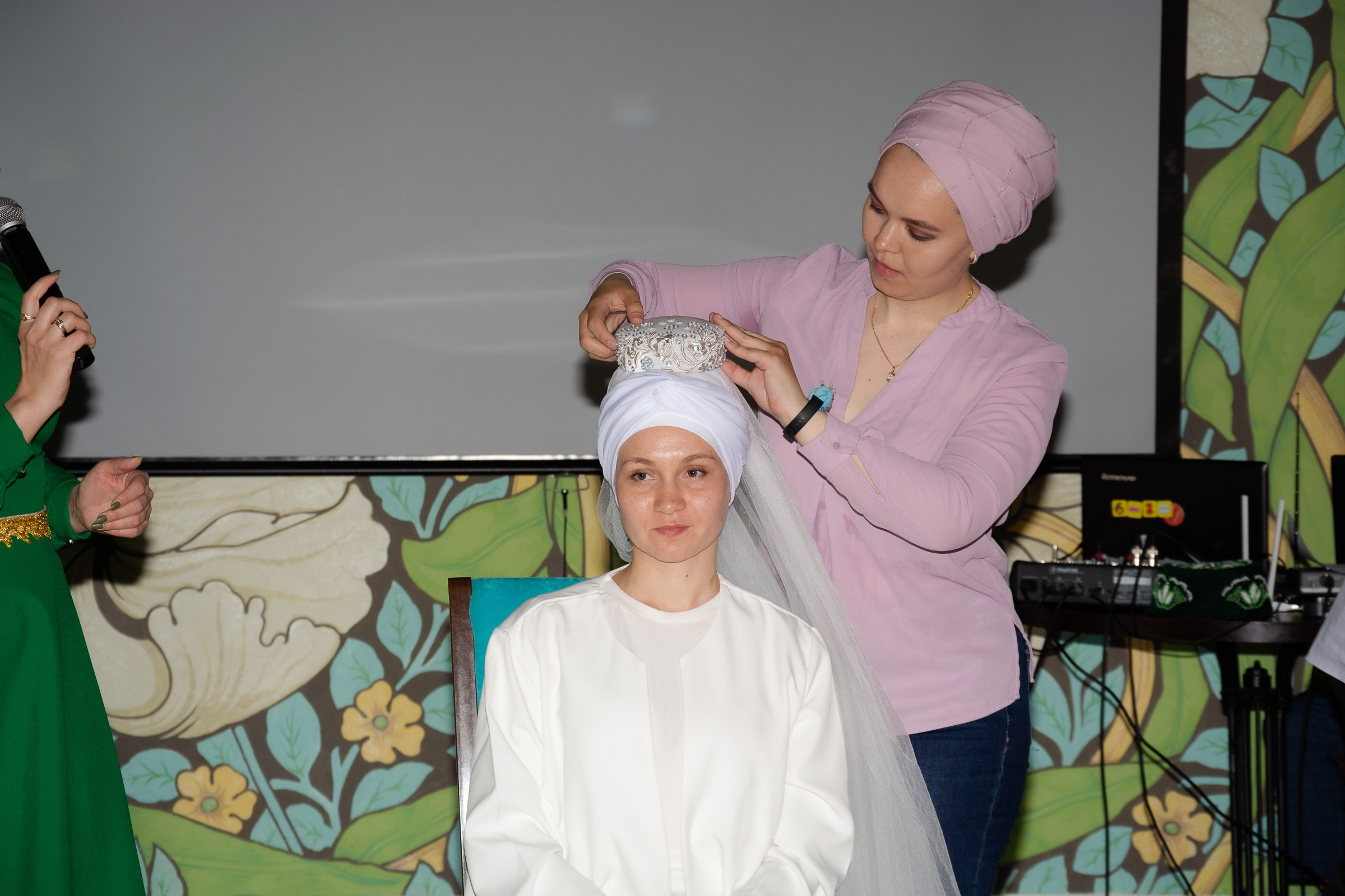 Демонстрация новой линейки нарядов для Никах