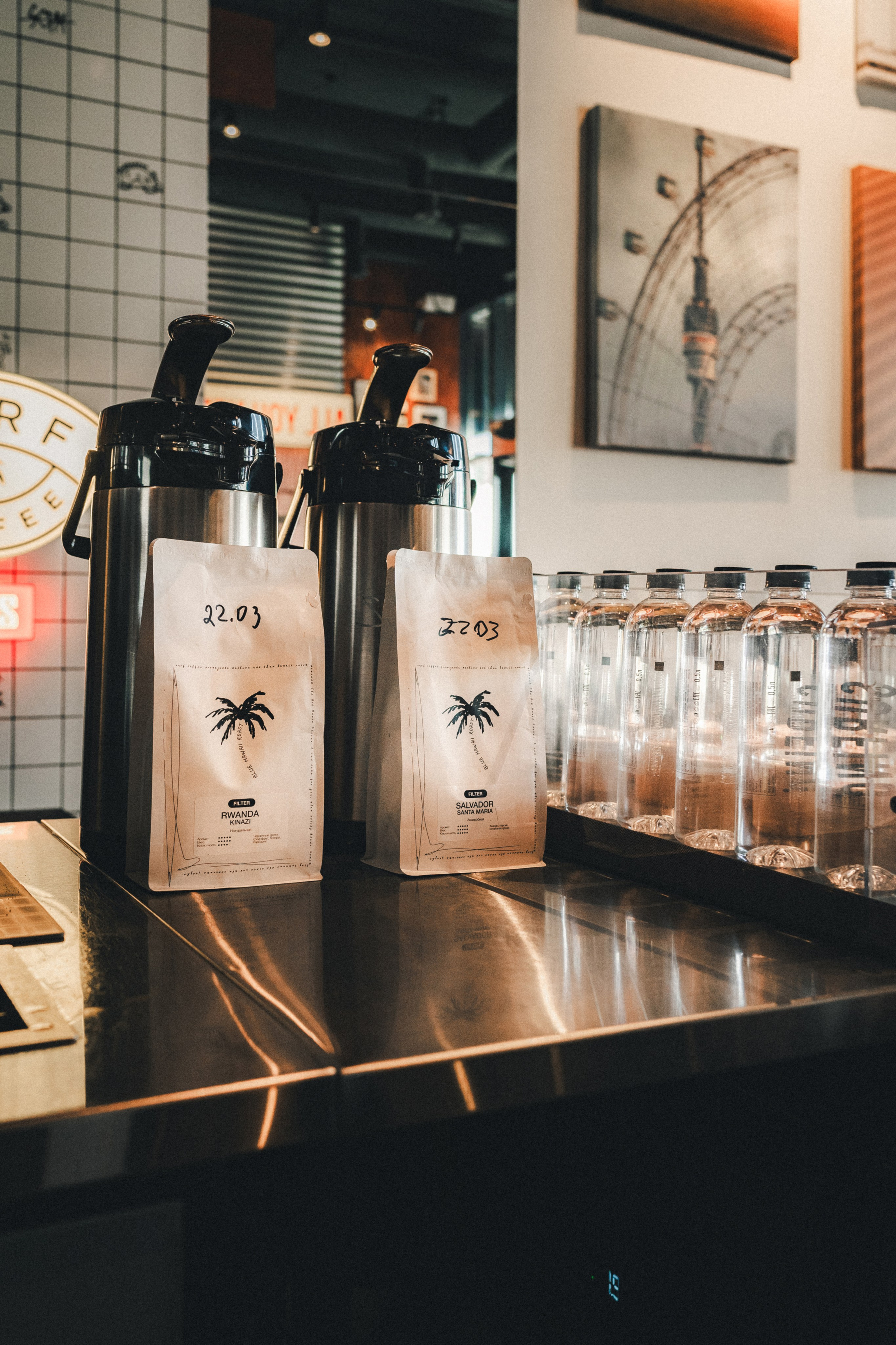 Фотосъёмка для сети кофеен Surf Coffee. Фотограф Илья К. в Москве